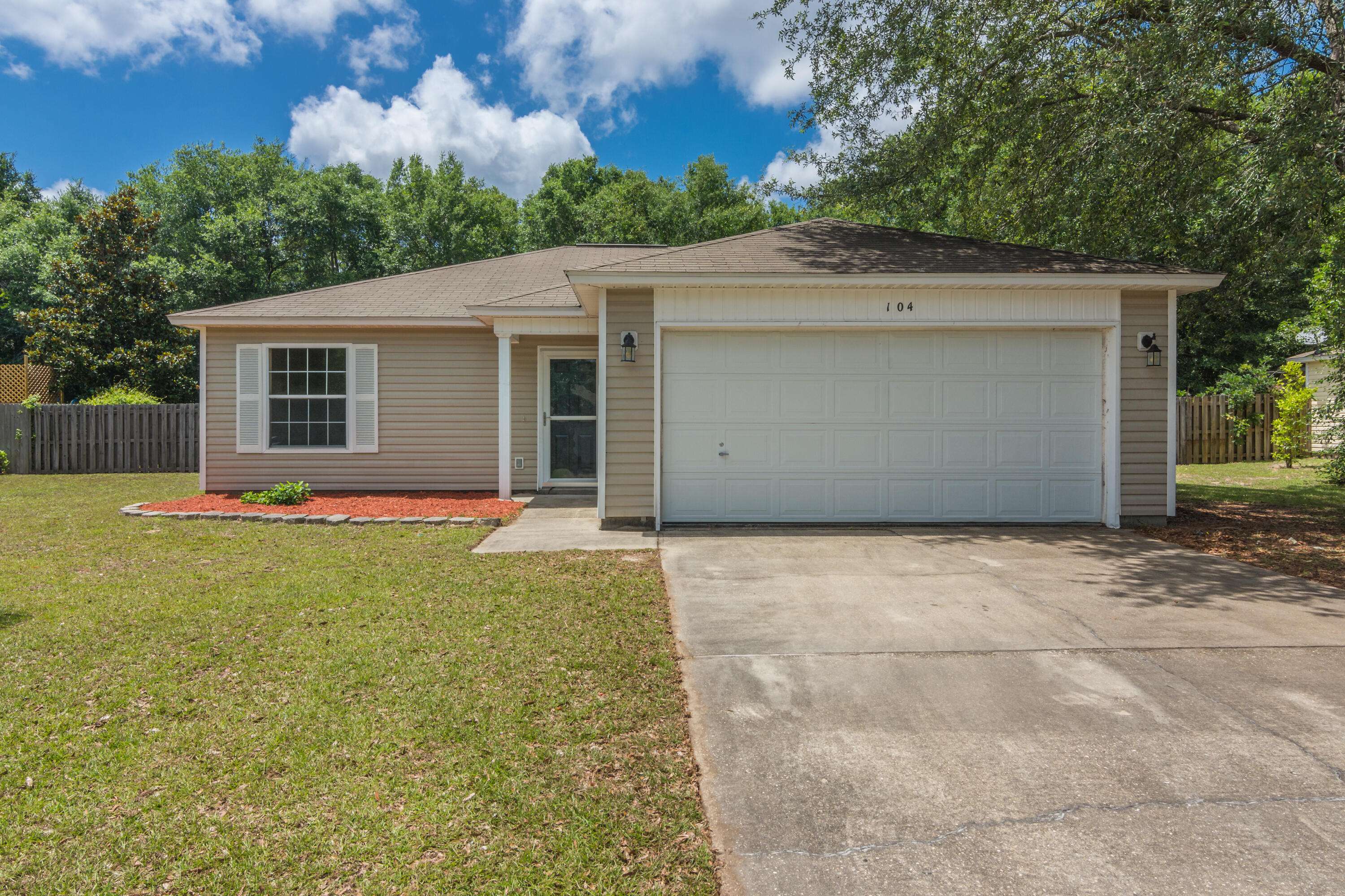 Crestview, FL 32536,104 Cabana Way