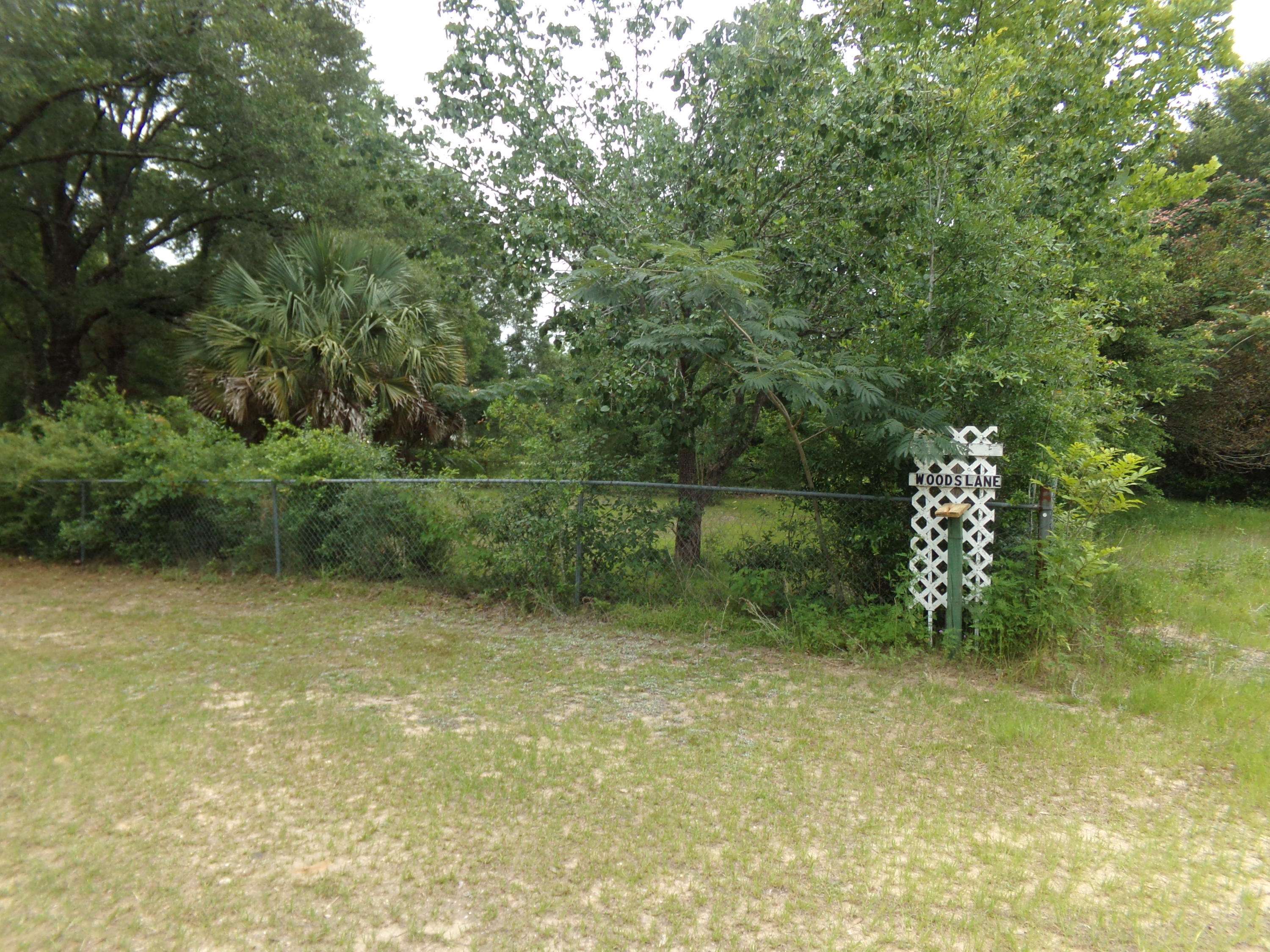 Holt, FL 32564,524 Woods Lane