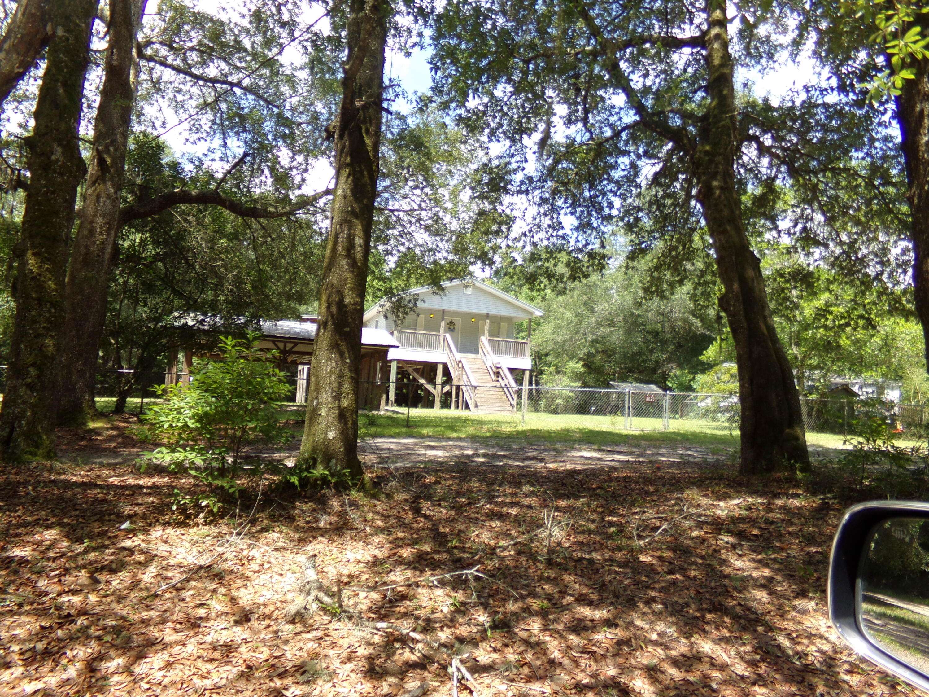 Holt, FL 32564,4025 Sparrow Drive