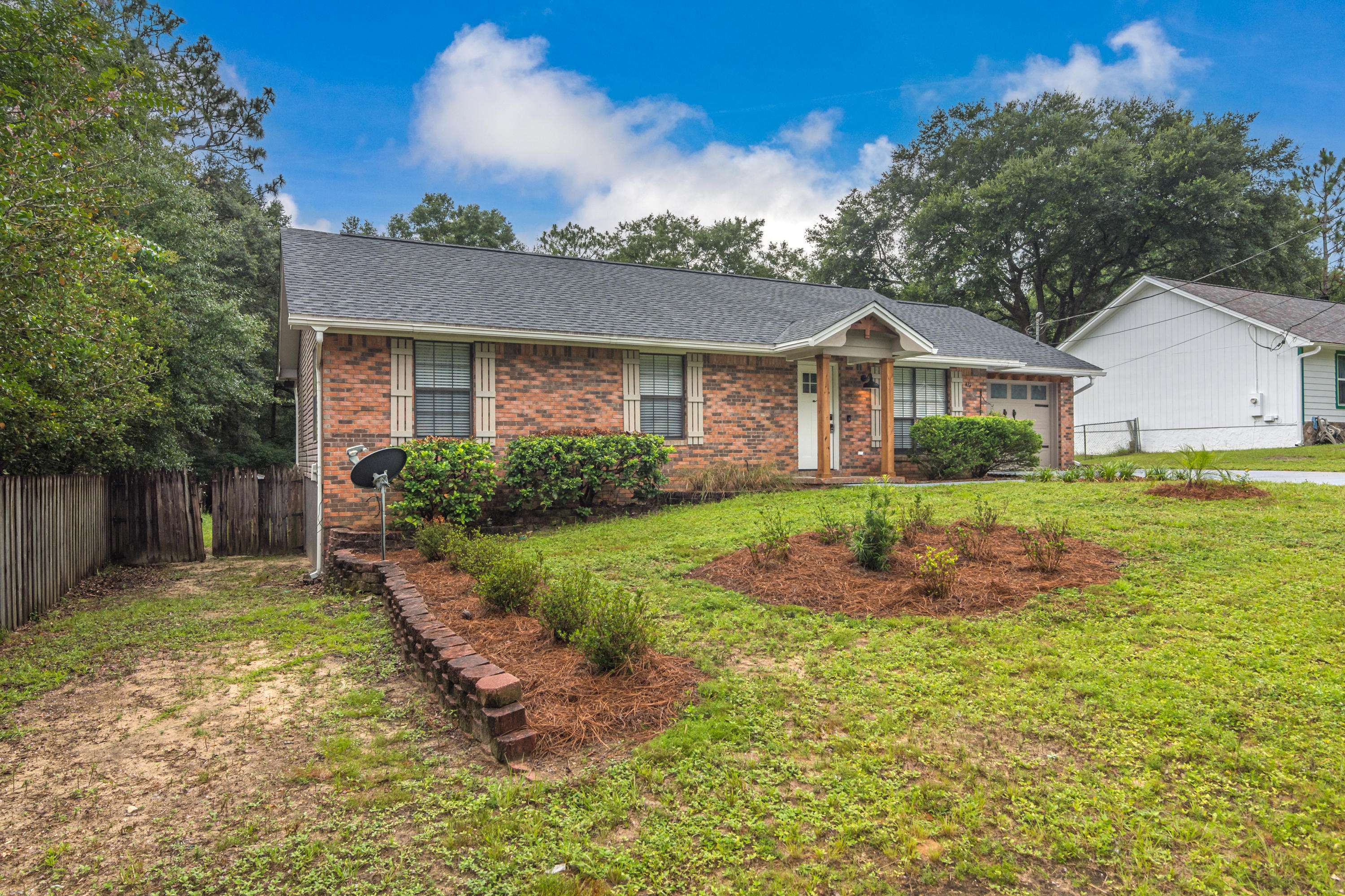 Crestview, FL 32539,427 John King Road