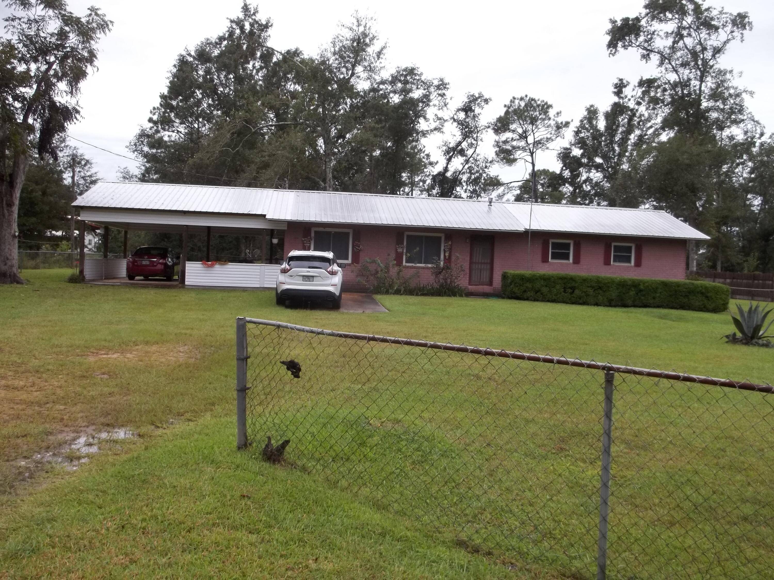 Chipley, FL 32428,1516 Foxworth Road