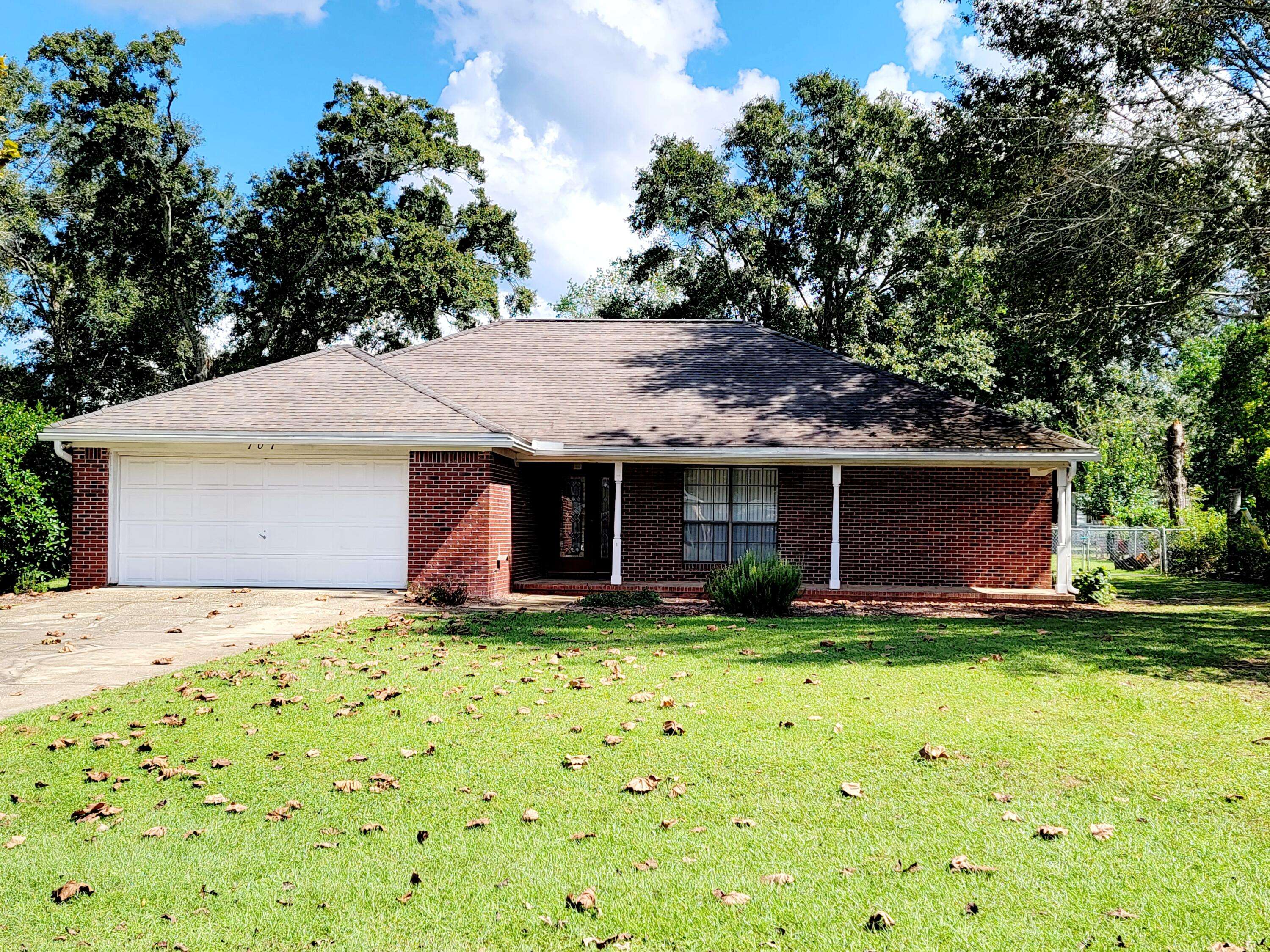 Crestview, FL 32536,107 Pointer Lane