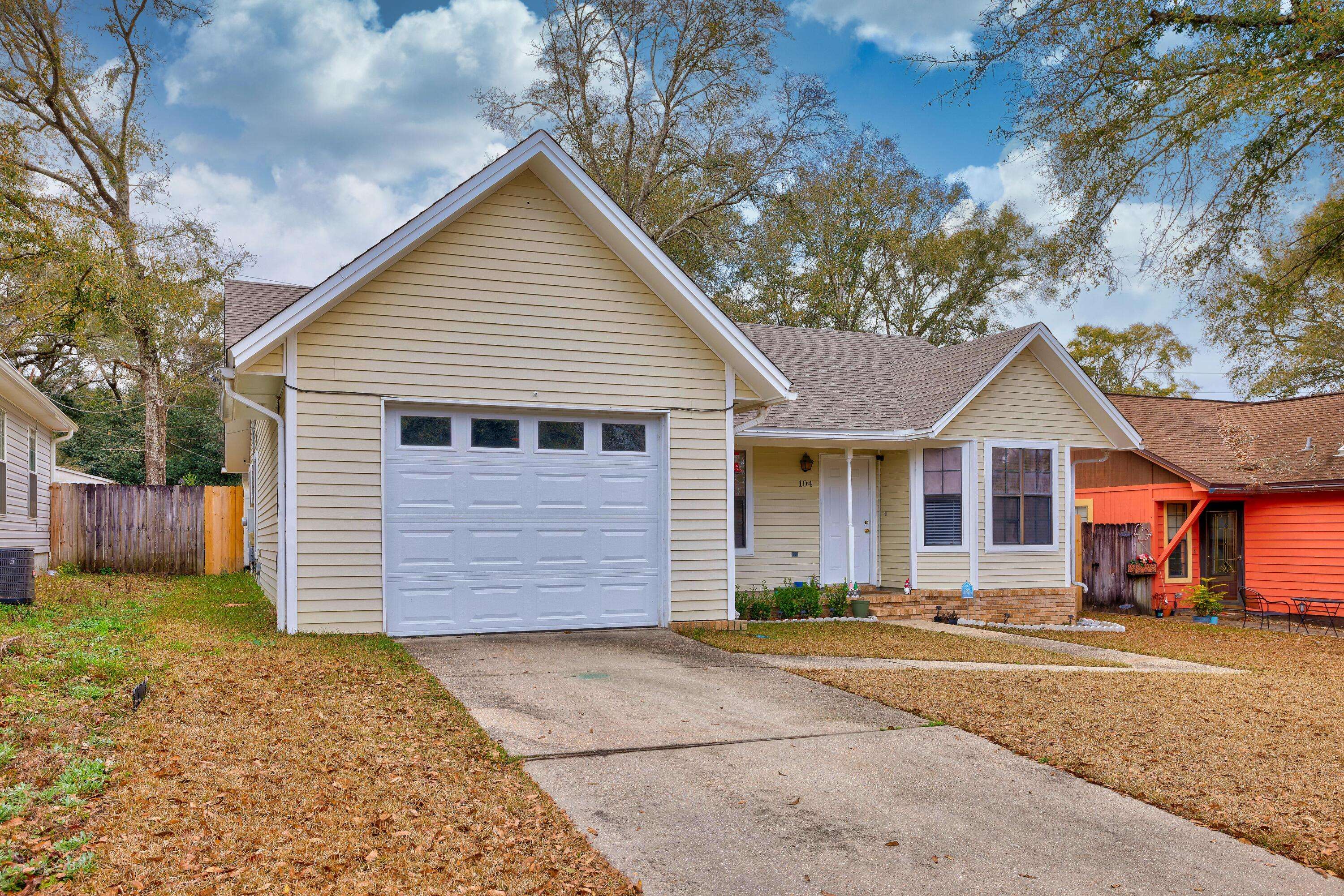 Crestview, FL 32539,104 Fairoaks Drive