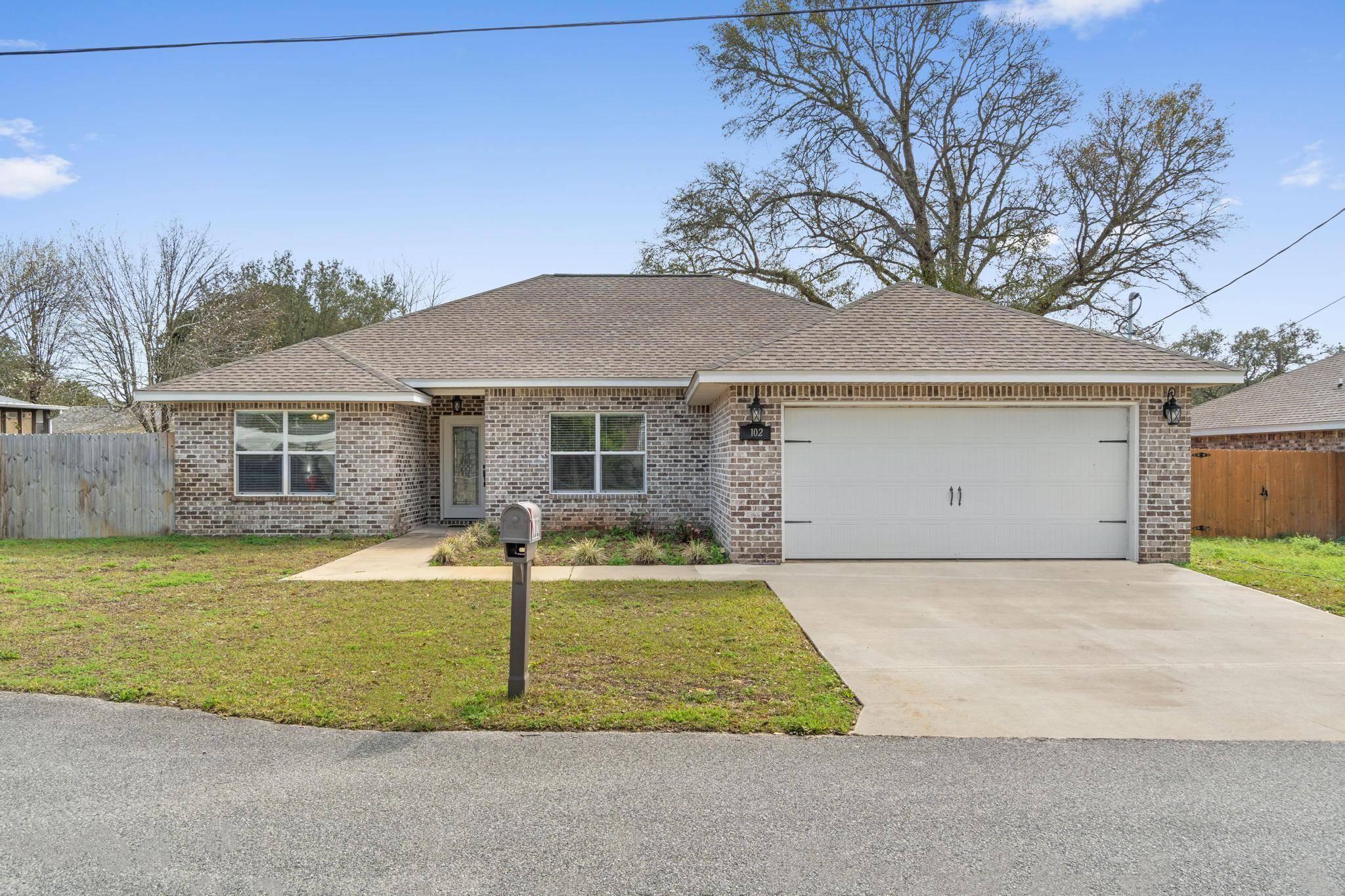 Mary Esther, FL 32569,102 Castle Road