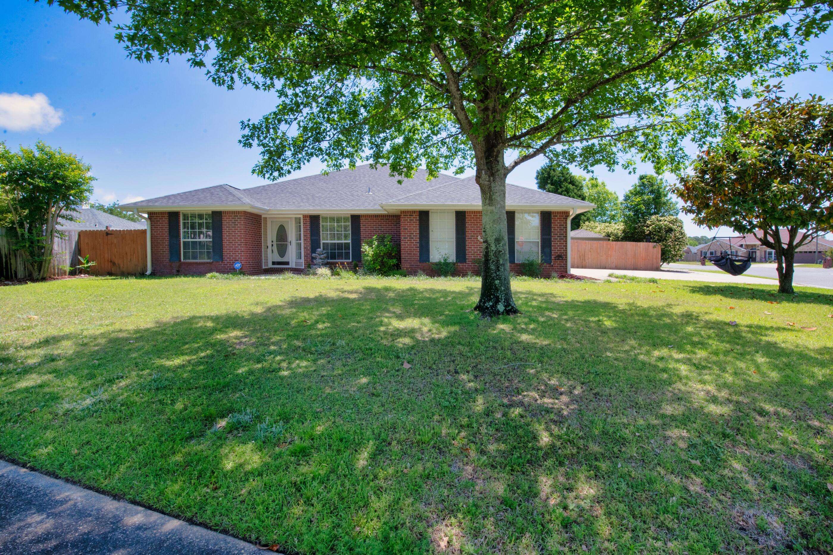 Navarre, FL 32566,2414 Heritage Circle