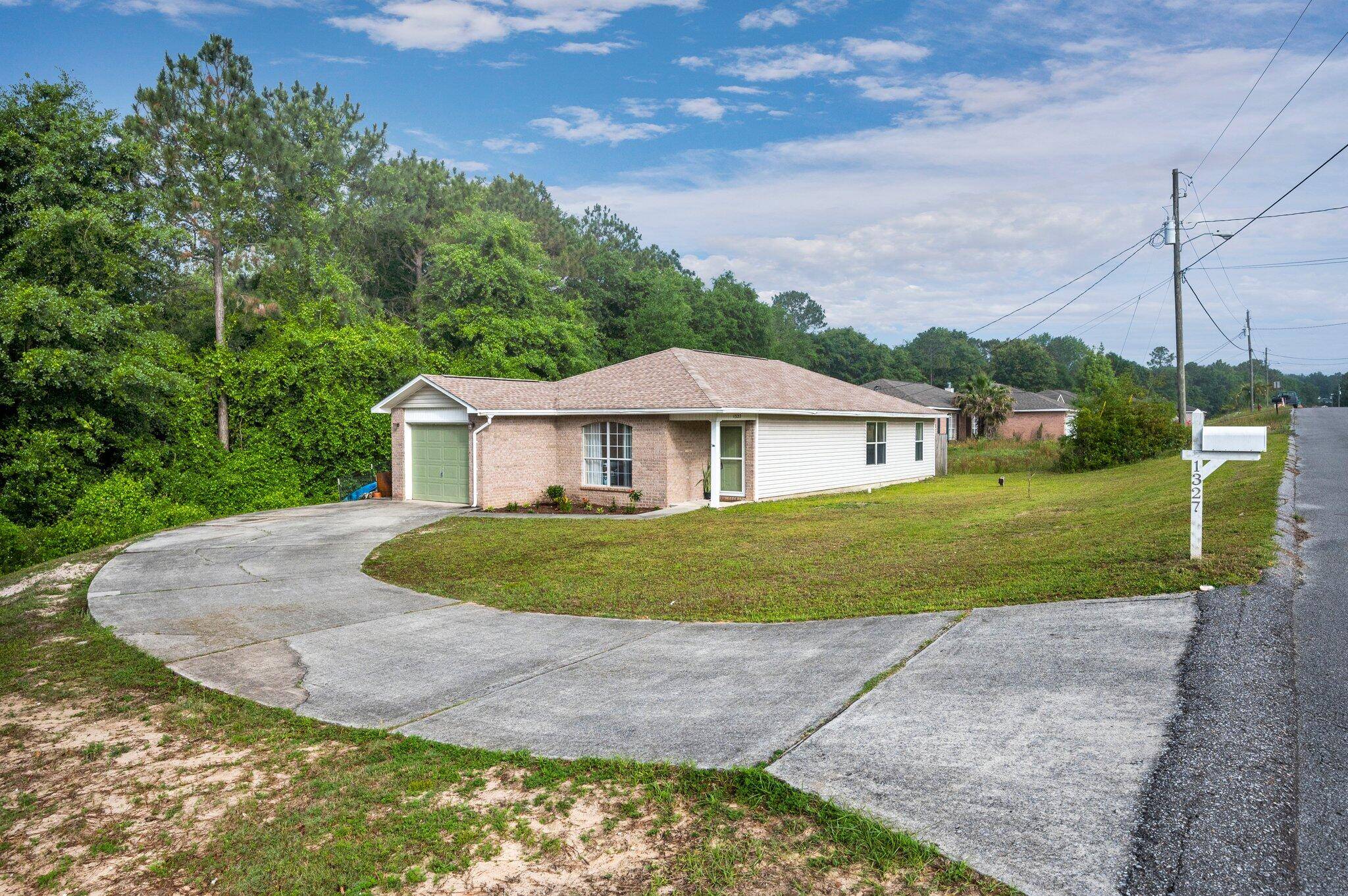 Crestview, FL 32536,1327 Jeffrine Drive