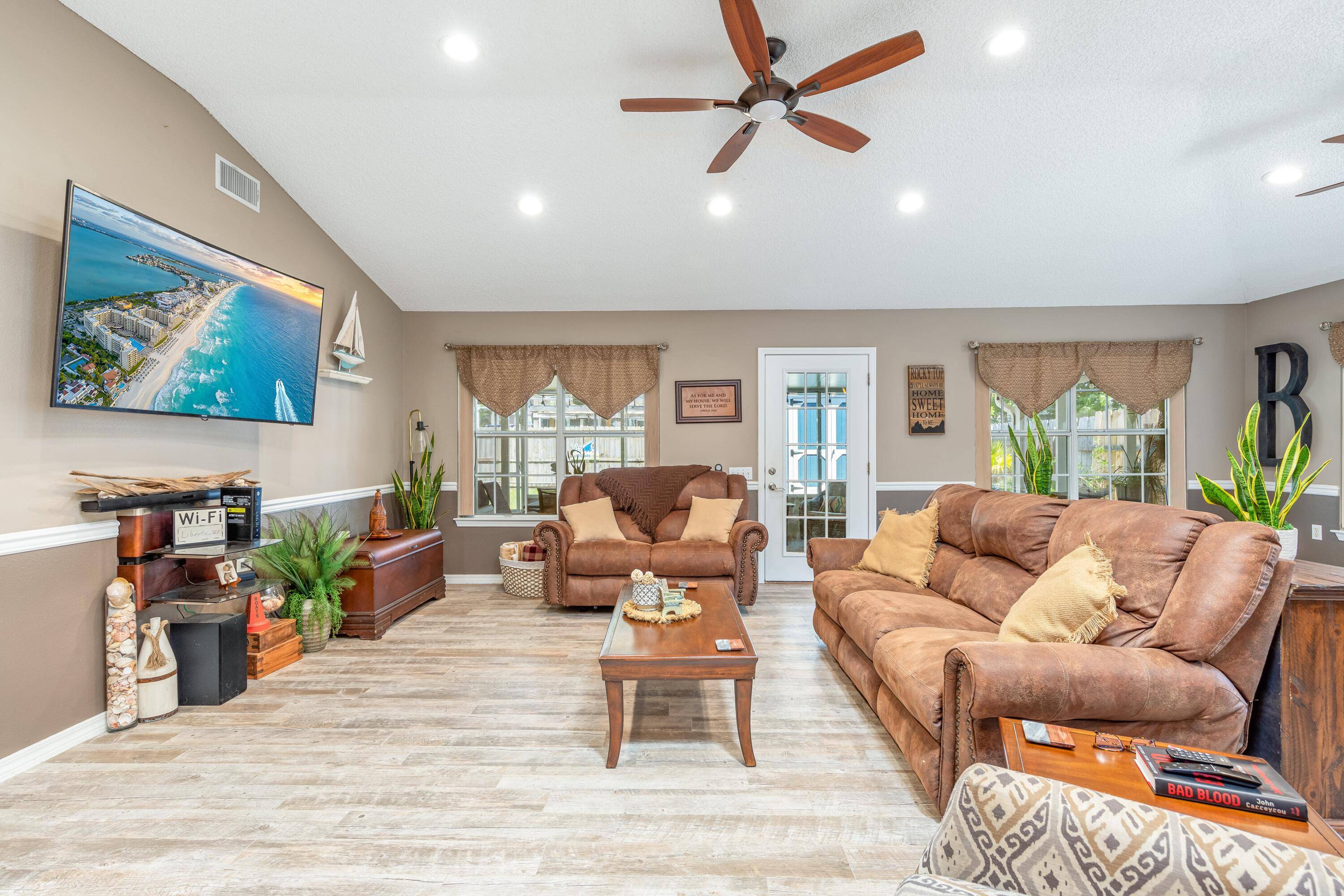 Gulf Breeze, FL 32563,6452 Sandkey Cove