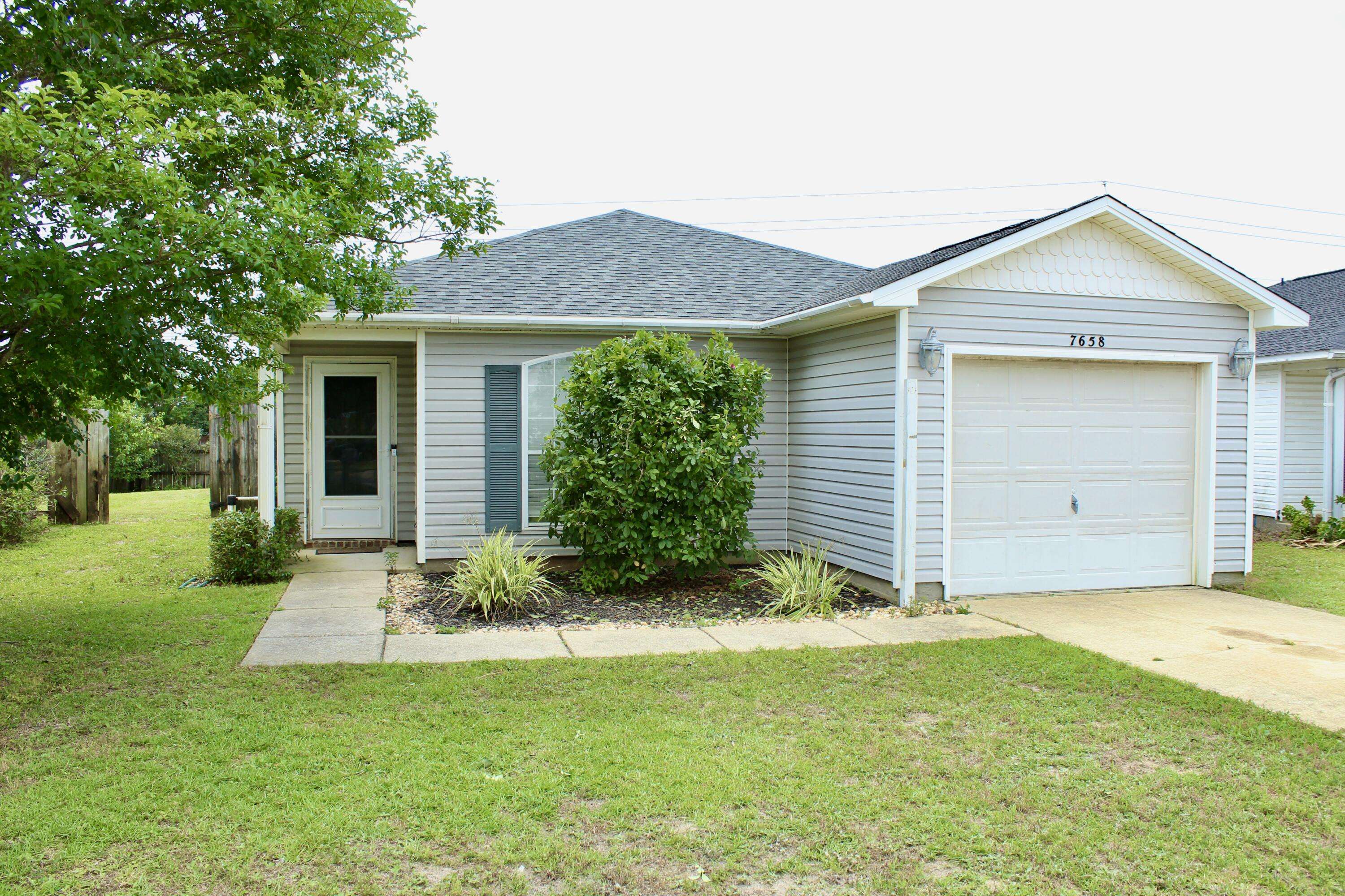 Navarre, FL 32566,7658 Chablis Circle