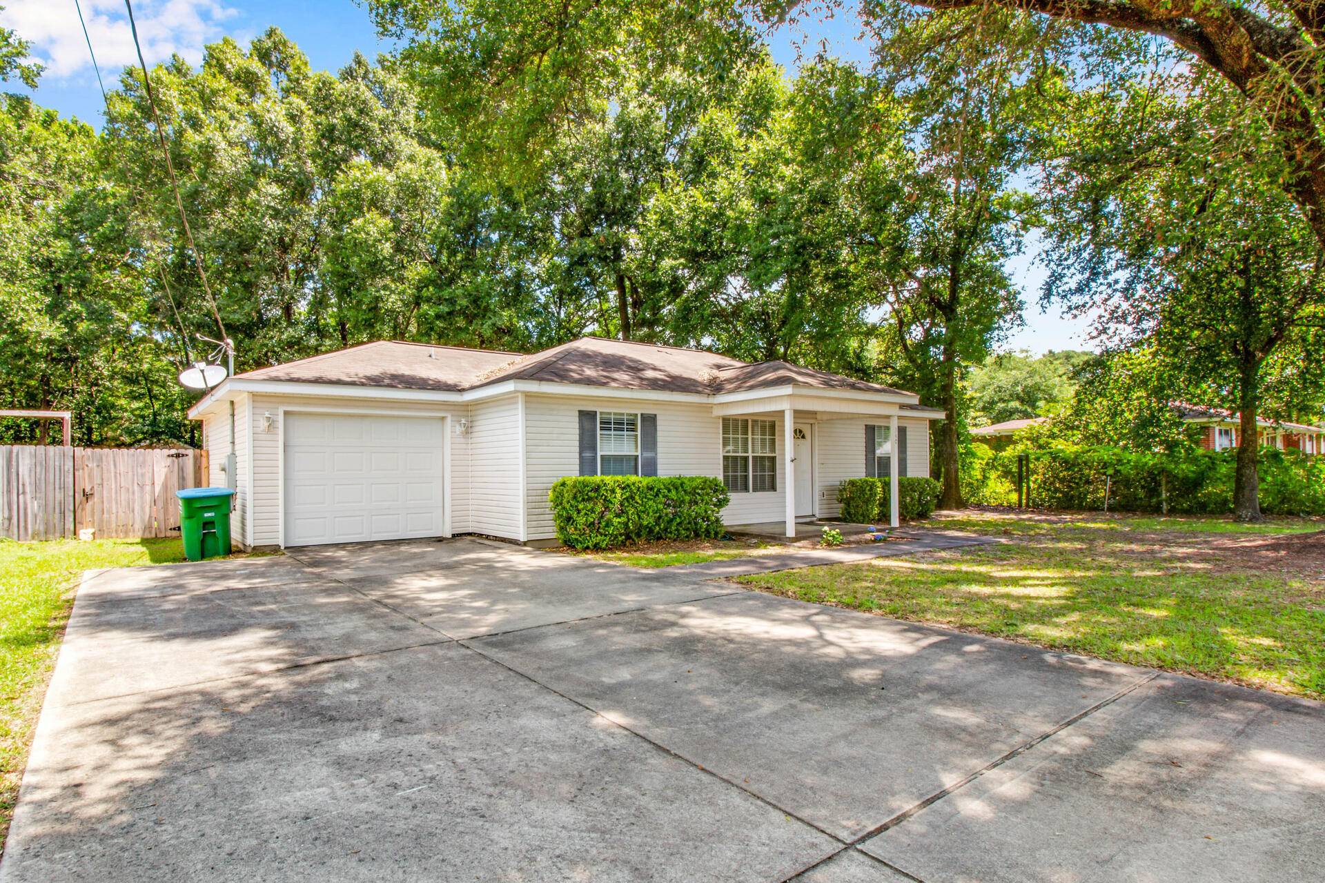 Crestview, FL 32536,340 W 1st Avenue