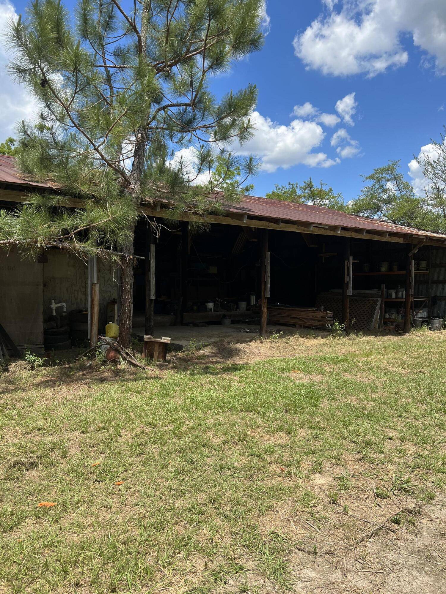 Laurel Hill, FL 32567,6933 Bill Lundy Road