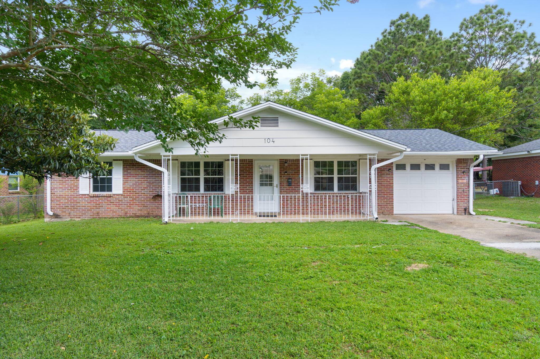 Crestview, FL 32539,104 Lea Place