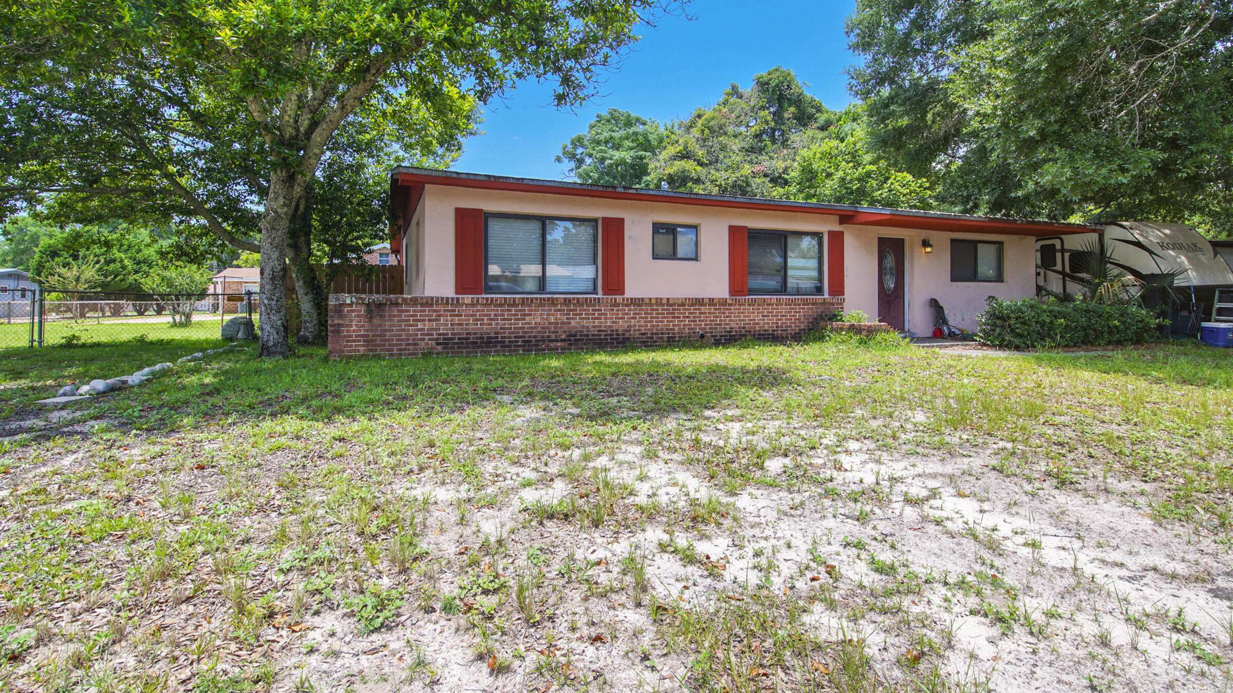 Mary Esther, FL 32569,415 Avon Lane