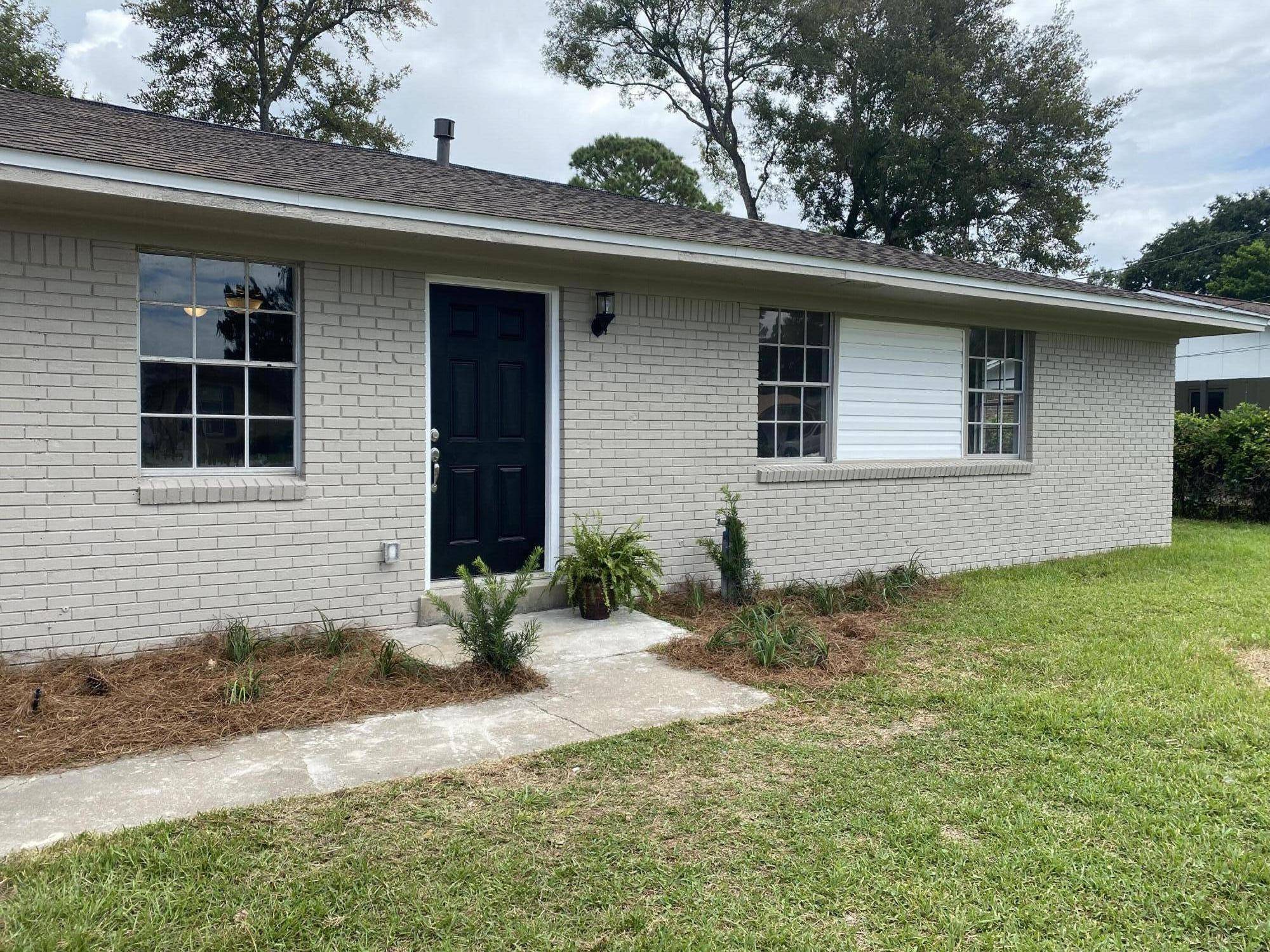 Fort Walton Beach, FL 32548,376 NW Oakland Circle
