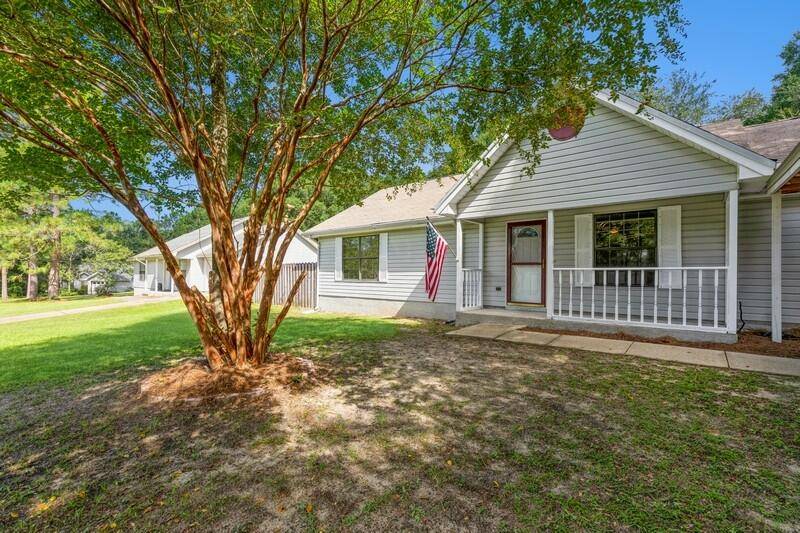 Crestview, FL 32539,223 W Pinoak Court