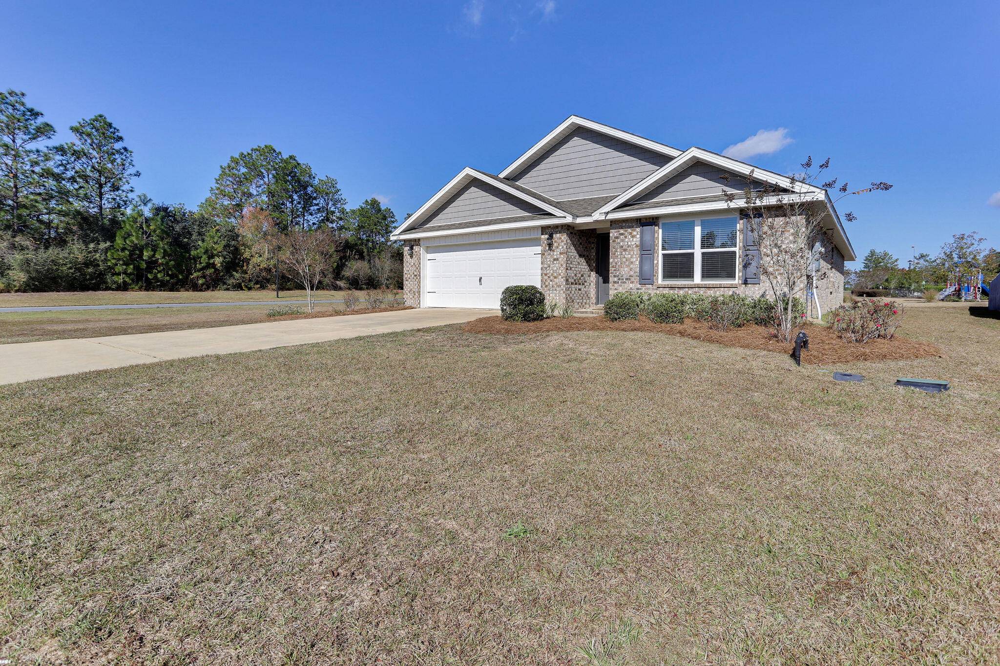 Crestview, FL 32539,404 Chickadee Street