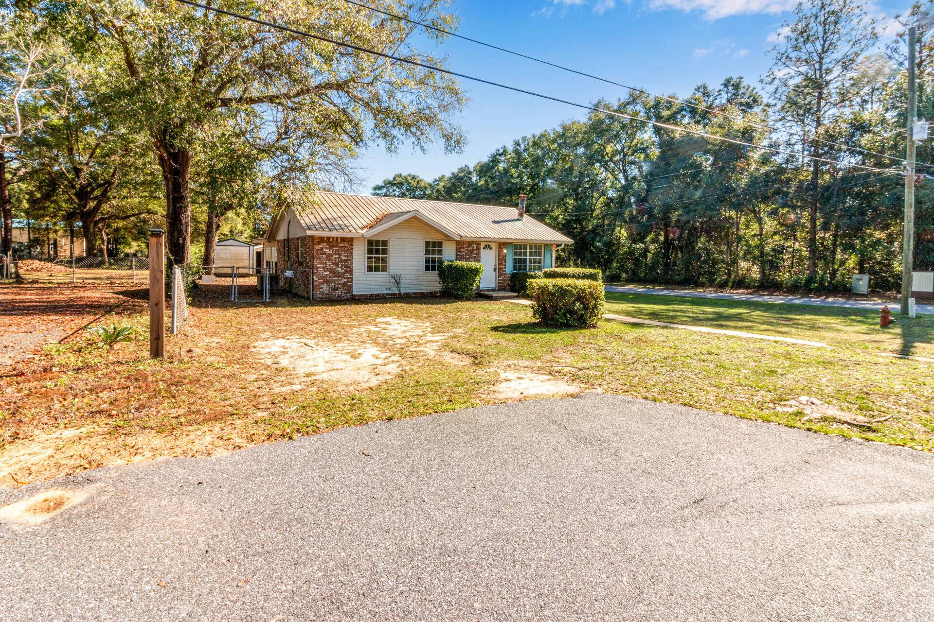 Crestview, FL 32539,697 Long Drive