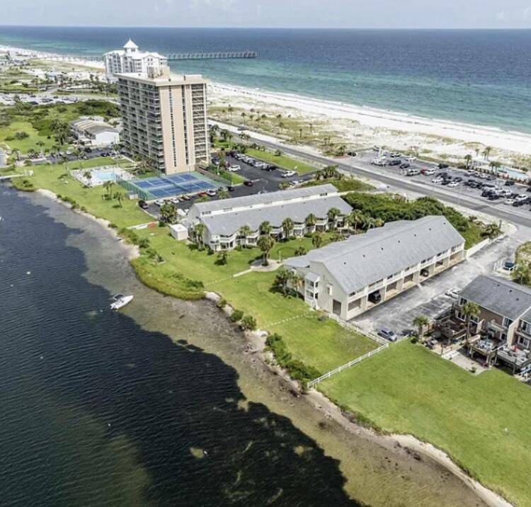 Pensacola Beach, FL 32561,336 Fort Pickens Rd  #W204