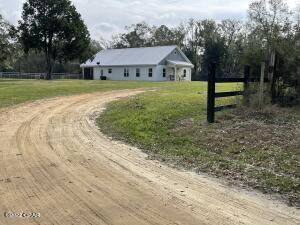 Chipley, FL 32428,1495 Woodland Trail