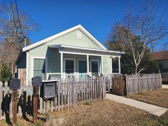 Century, FL 32535,402 Front Street