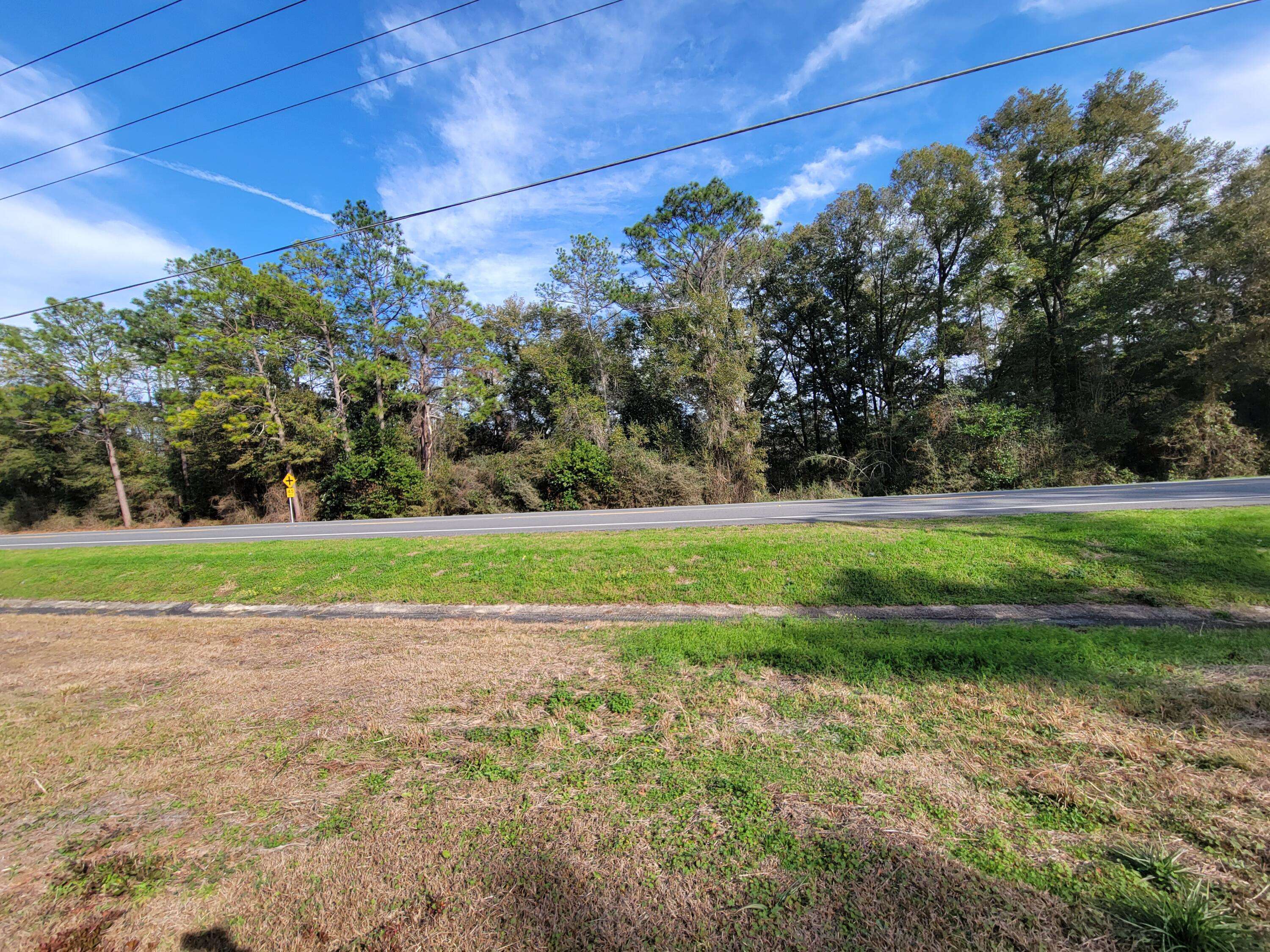 Defuniak Springs, FL 32433,3.38 acres St. Hwy 83