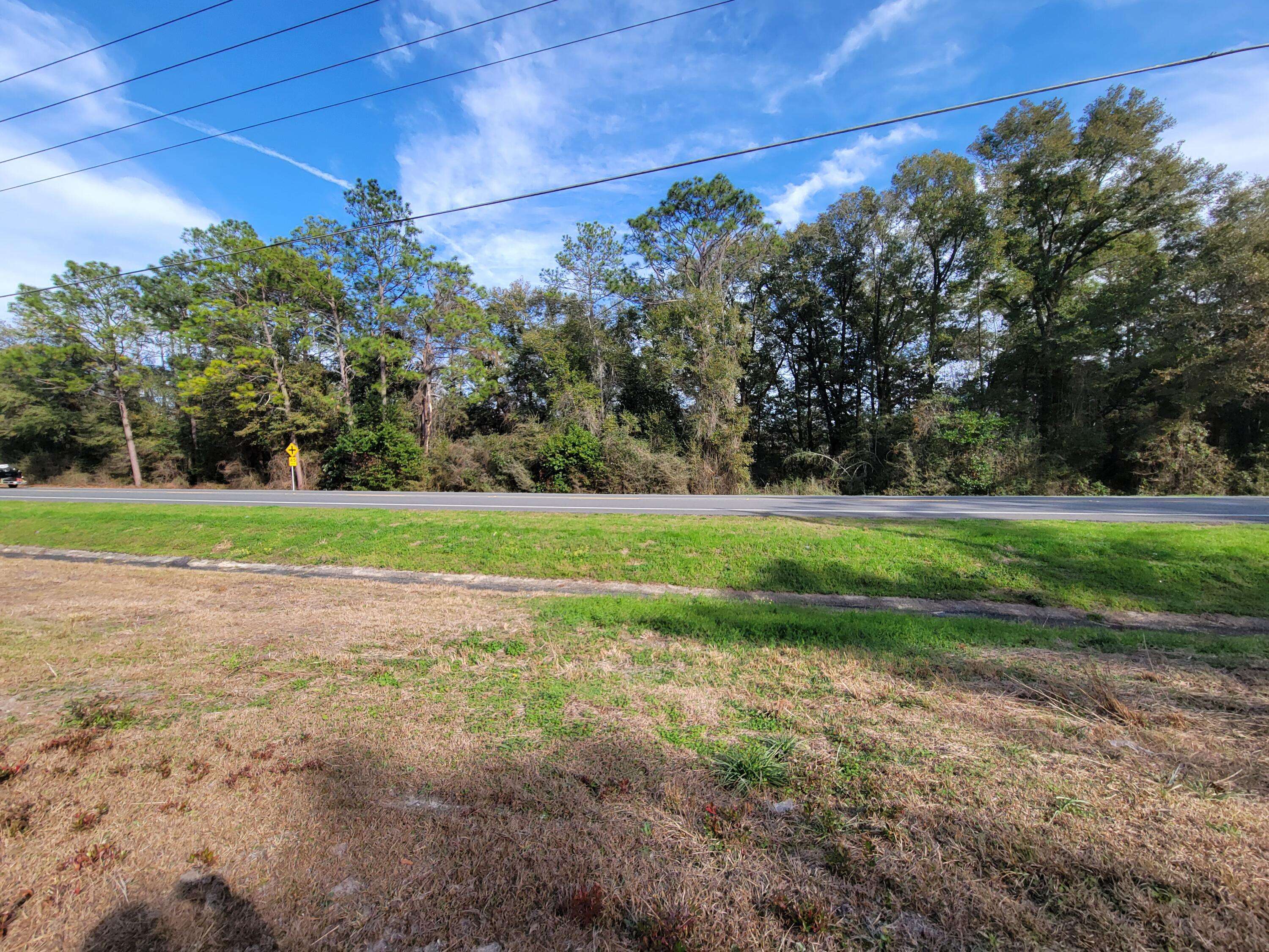 Defuniak Springs, FL 32433,3.38 acres St. Hwy 83