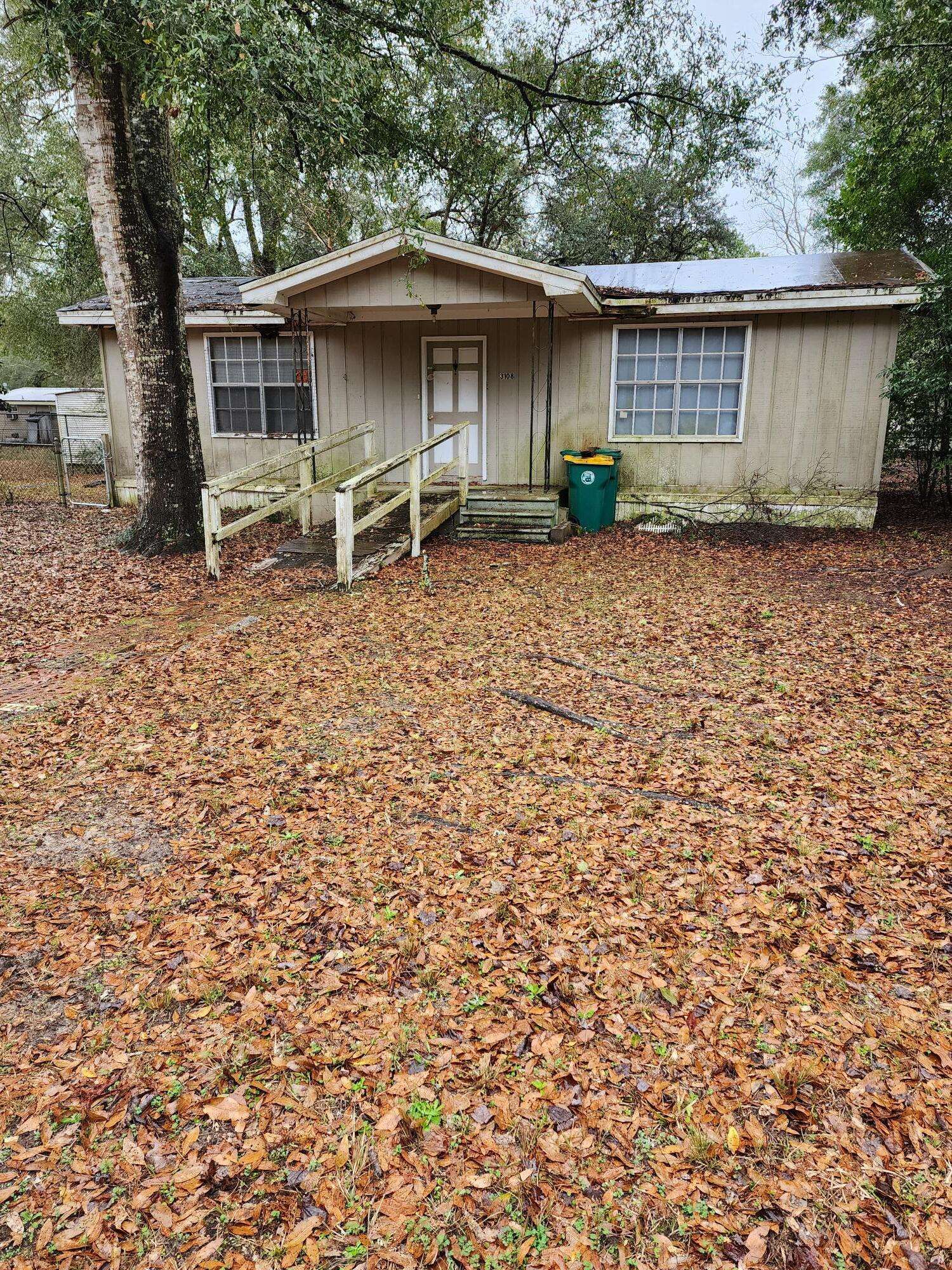 Crestview, FL 32539,3108 Aplin Road