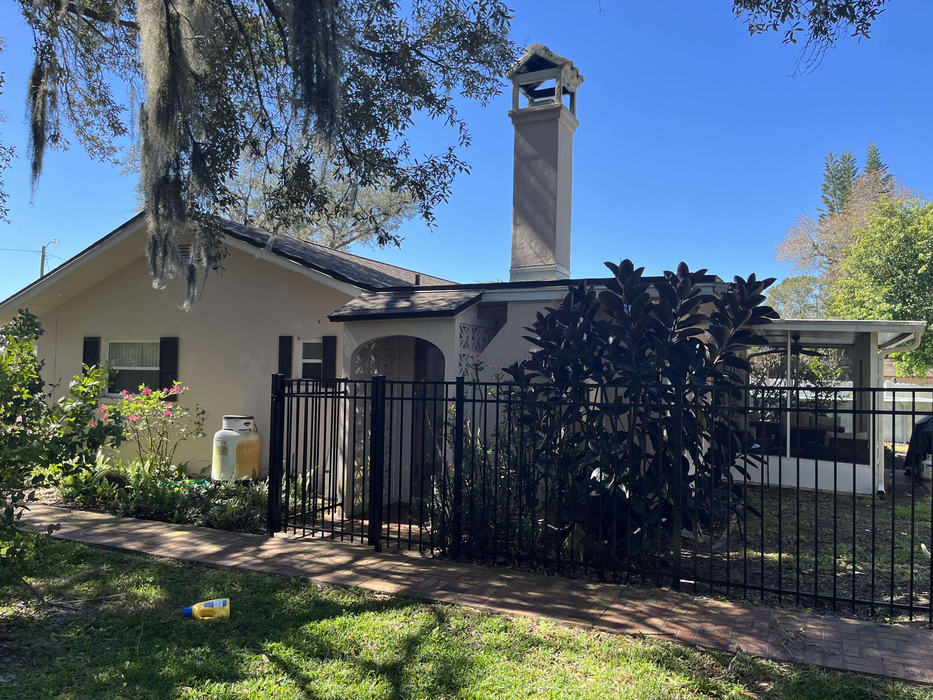 Other, FL,744 Charlotte Ave., Tarpon Springs