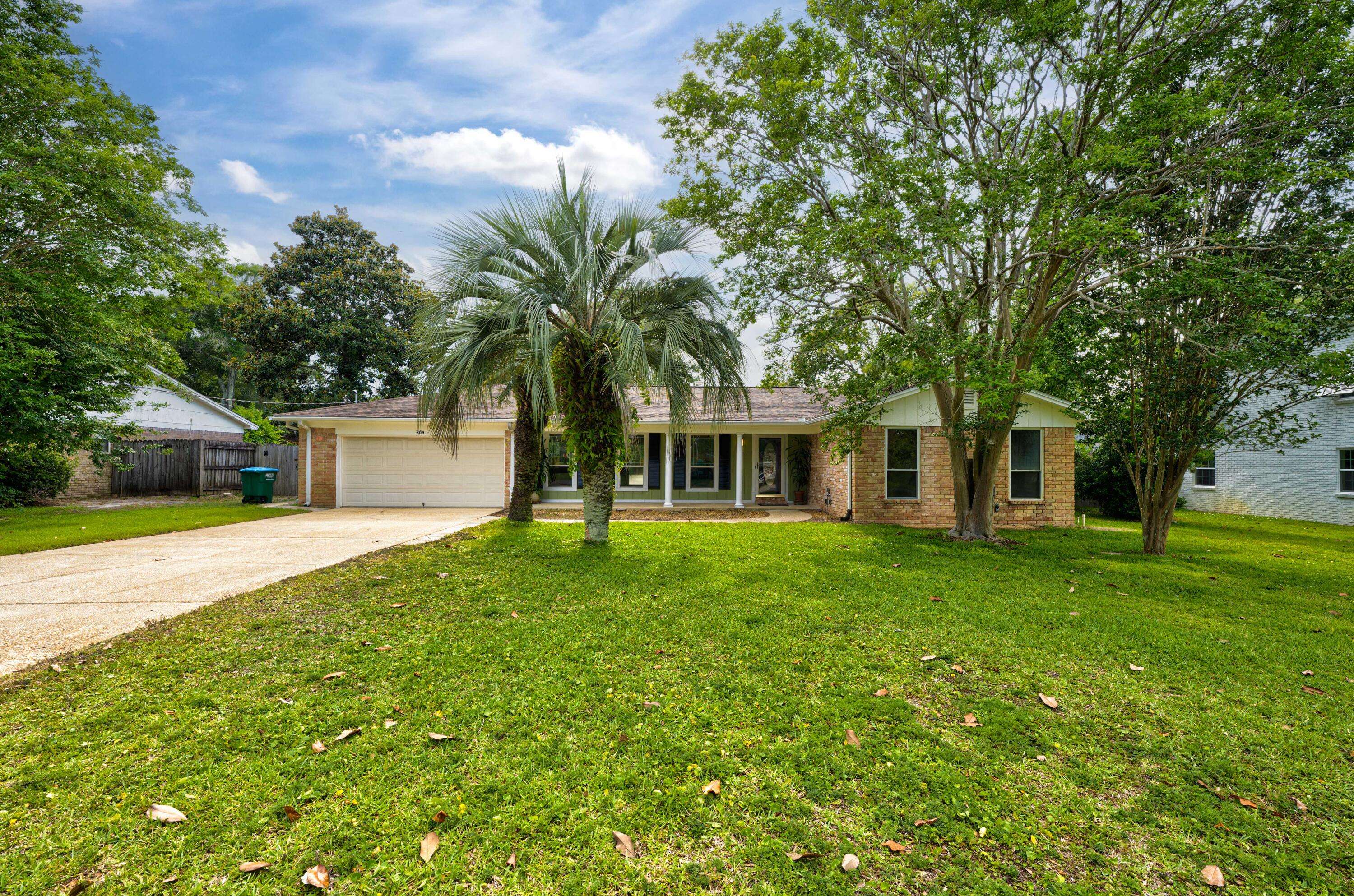 Gulf Breeze, FL 32561,309 Dolphin Street