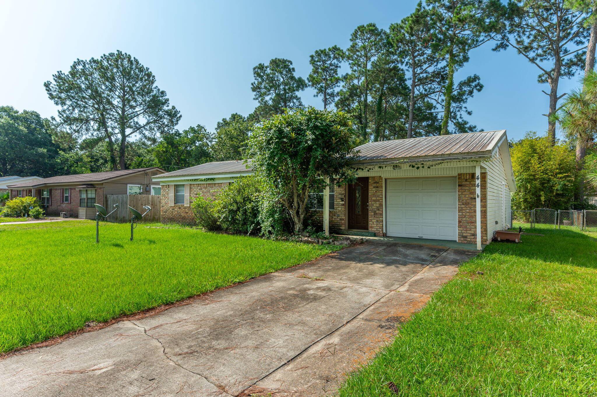 Mary Esther, FL 32569,44 Mary Esther Drive