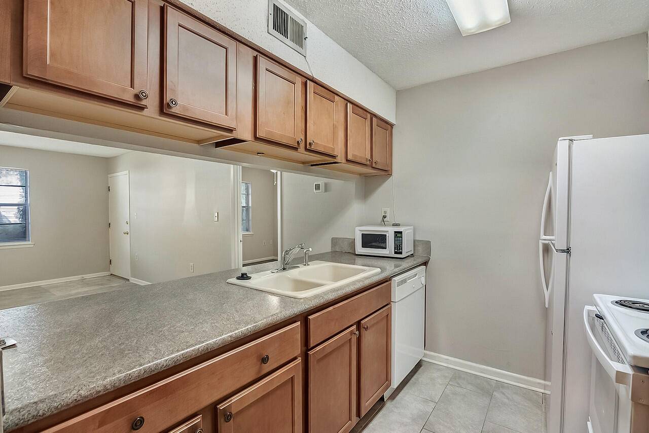 Fort Walton Beach, FL 32547,613 Colonial Drive  #UNIT 3