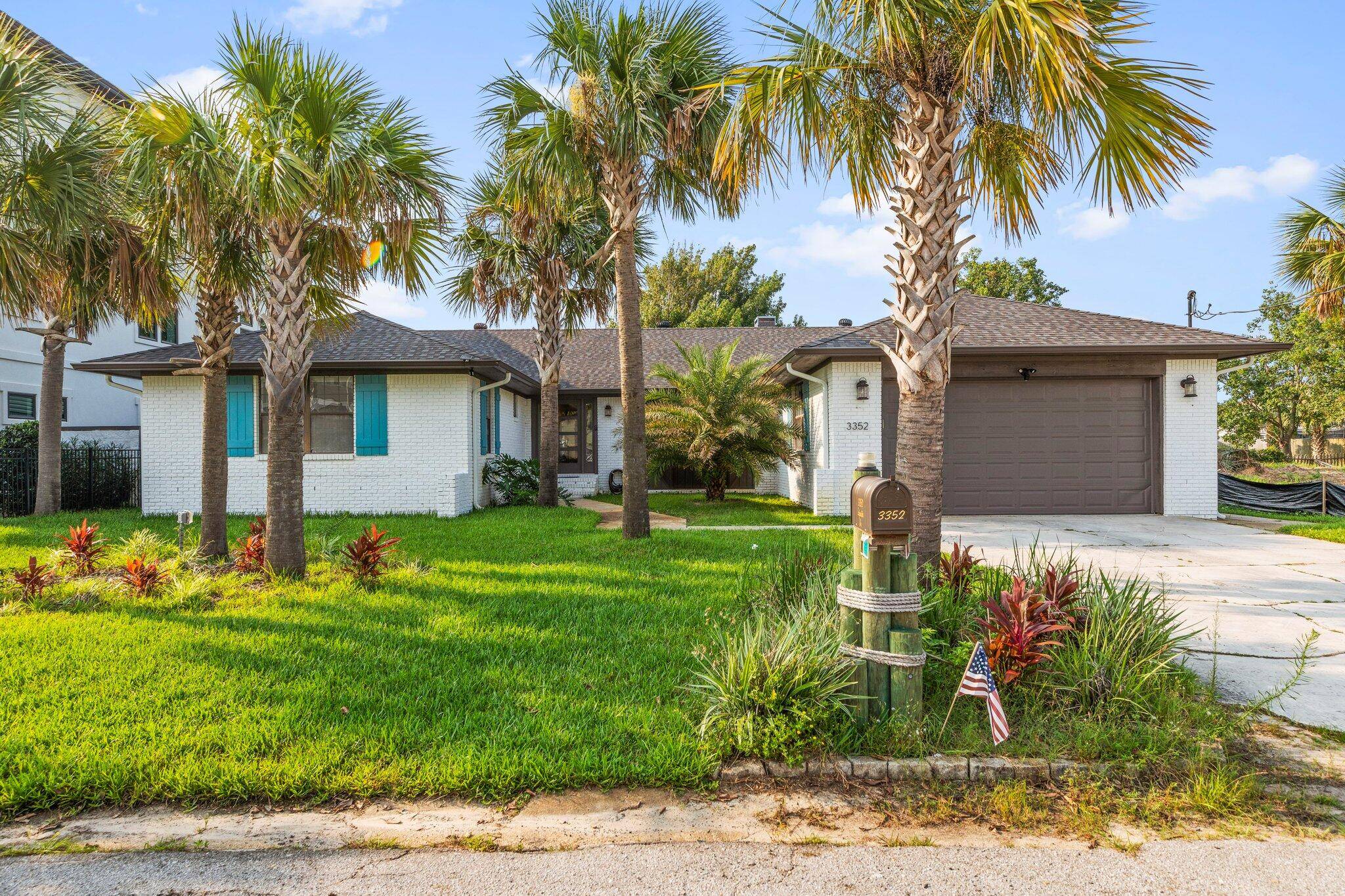 Gulf Breeze, FL 32563,3352 Edgewater Drive