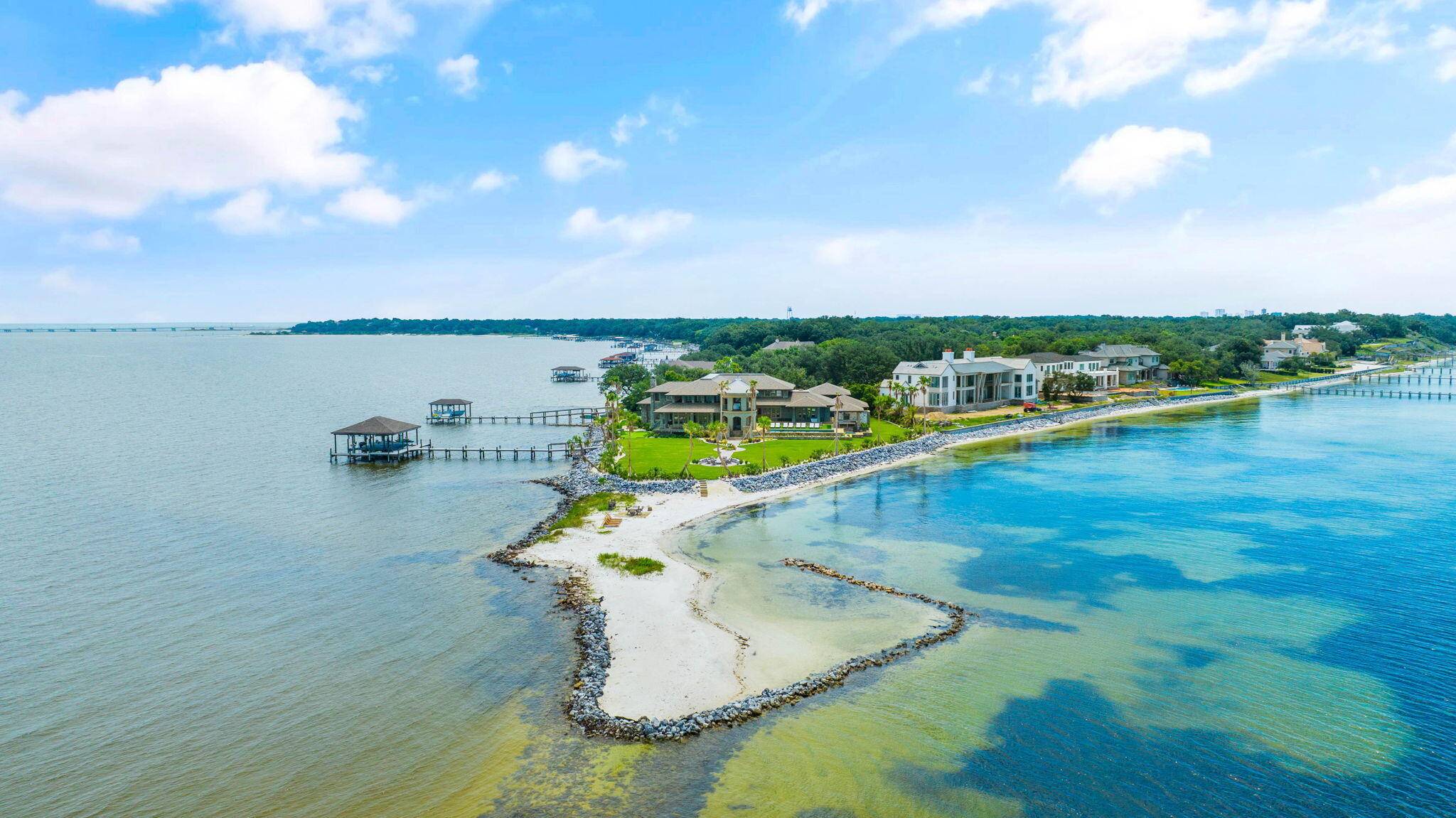 Gulf Breeze, FL 32561,732 Peakes Point Drive