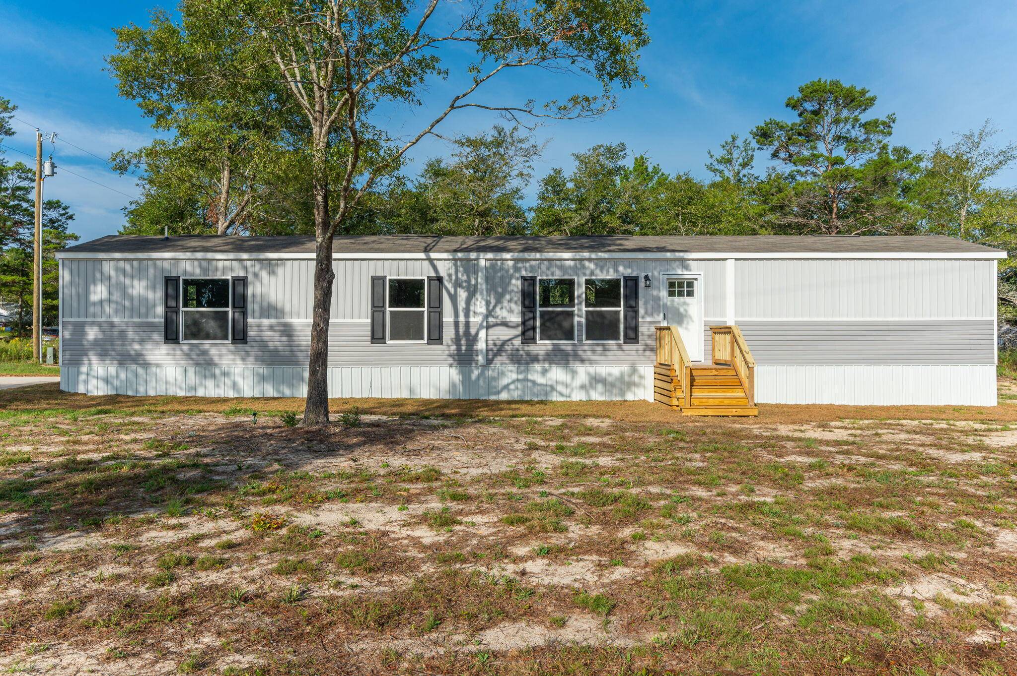 Defuniak Springs, FL 32433,24 W Oleander Avenue