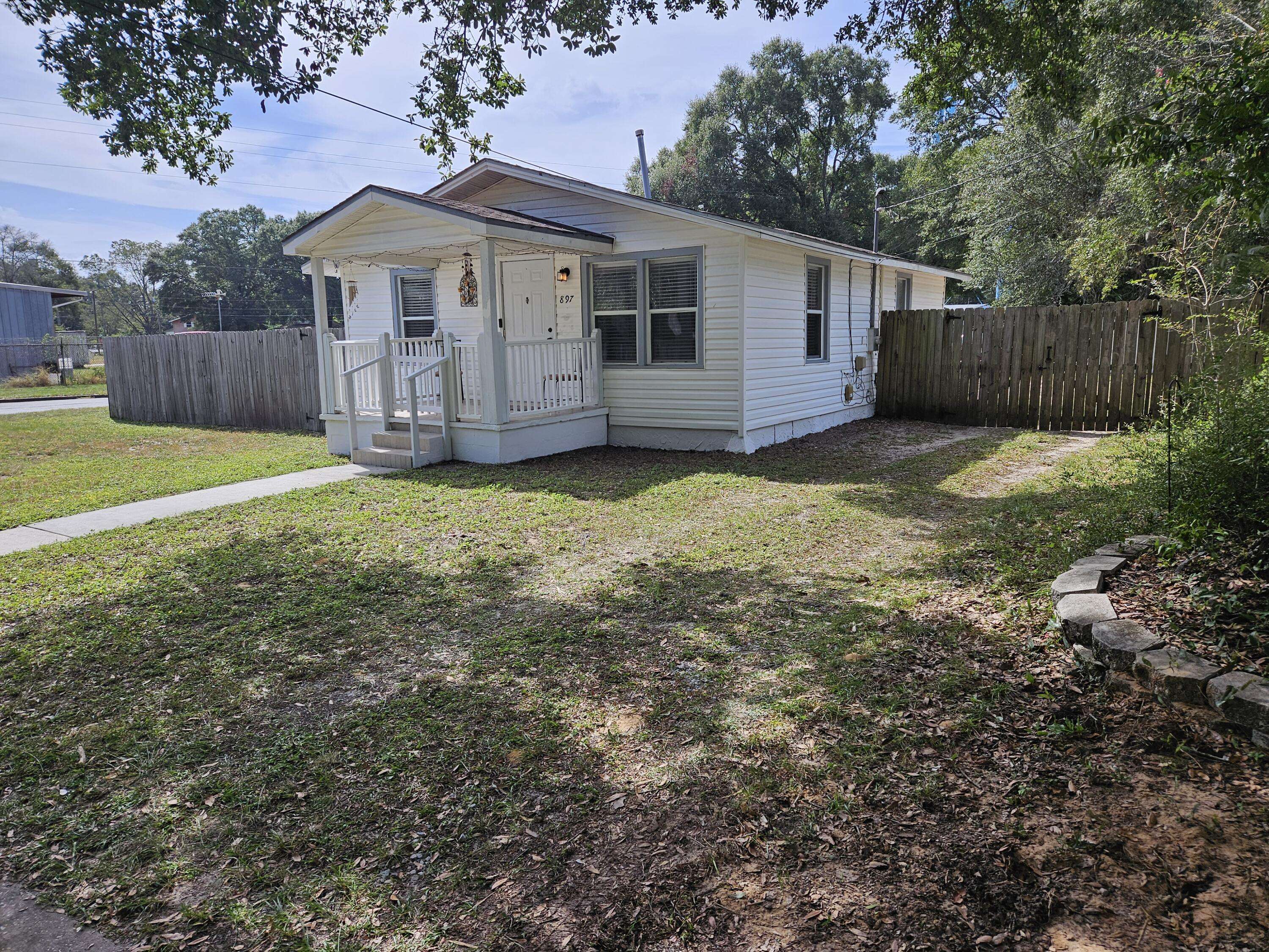 Crestview, FL 32539,897 E Walnut Avenue