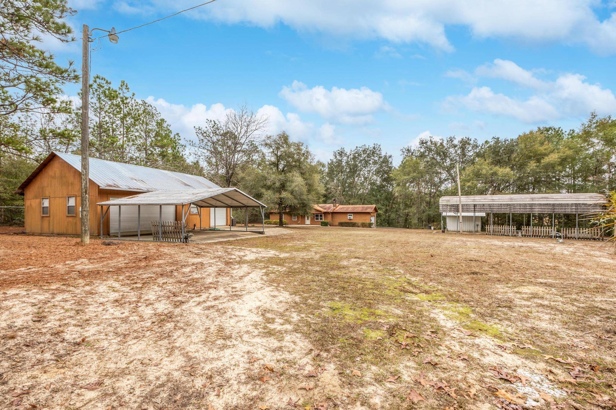 Crestview, FL 32539,6079 Clear Creek Road