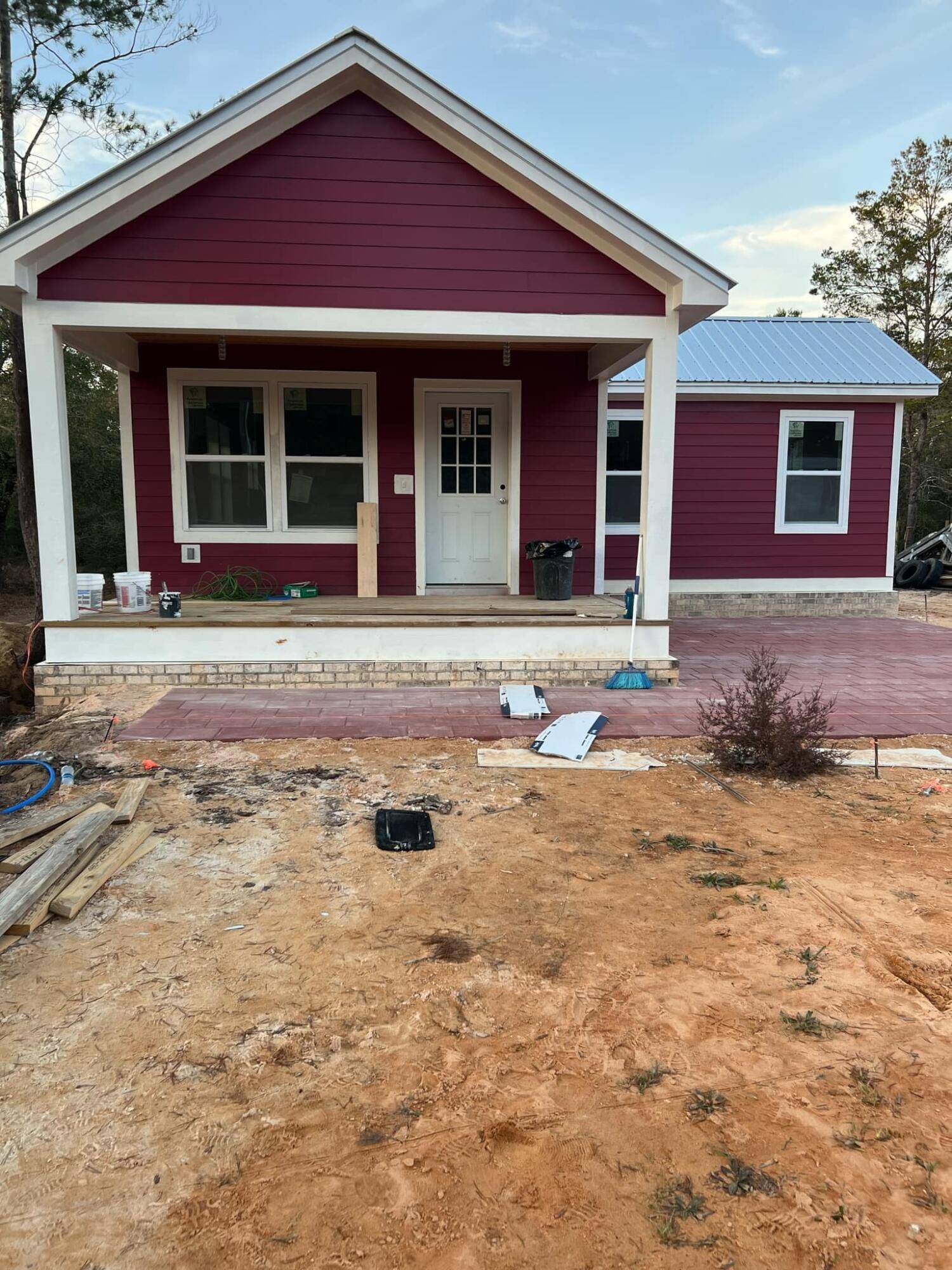 Defuniak Springs, FL 32433,107 E Juniper Avenue