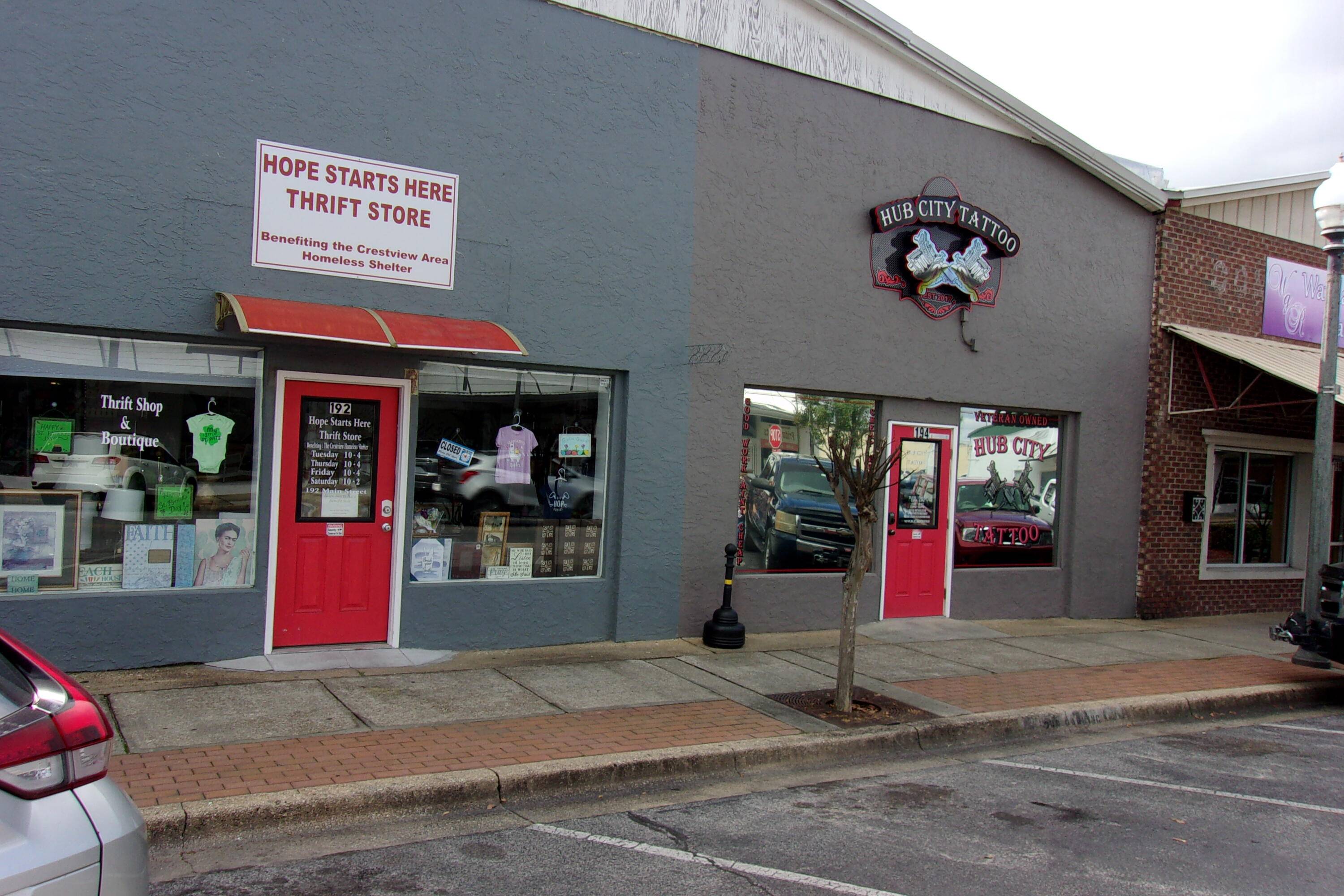 Crestview, FL 32536,194-192 N Main Street