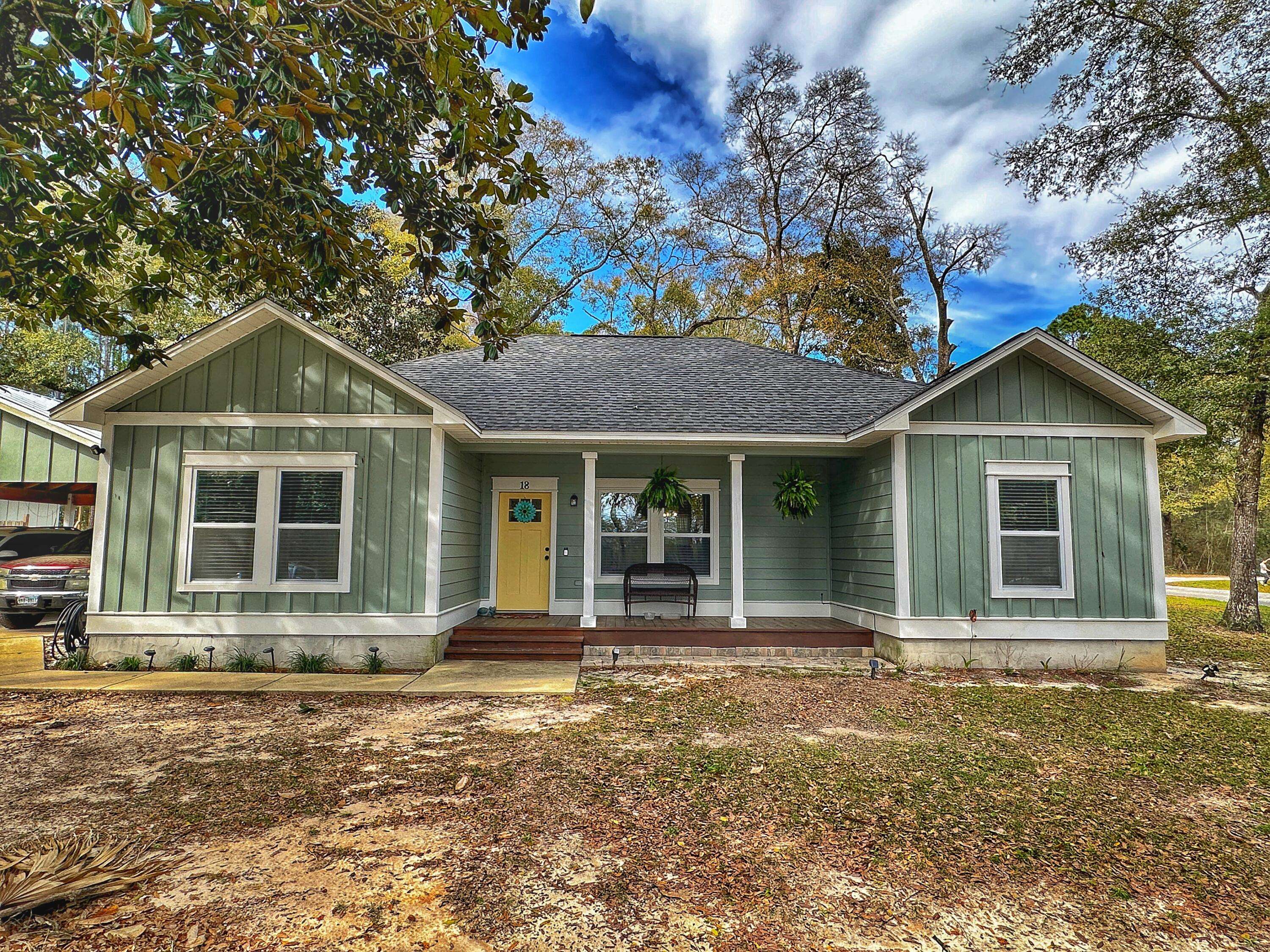 Defuniak Springs, FL 32433,18 Squirrel Road