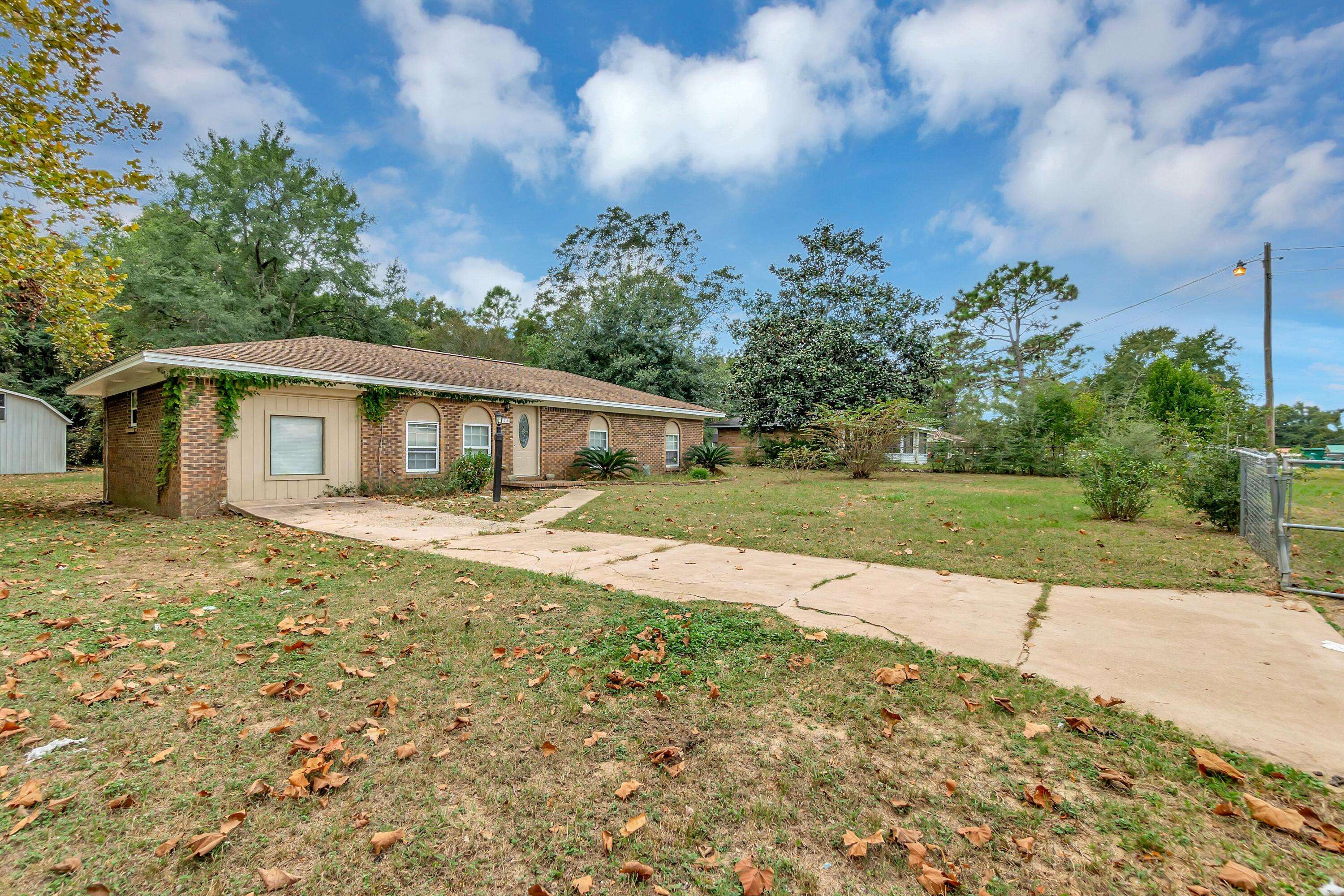 Crestview, FL 32539,208 Forrest Parkway