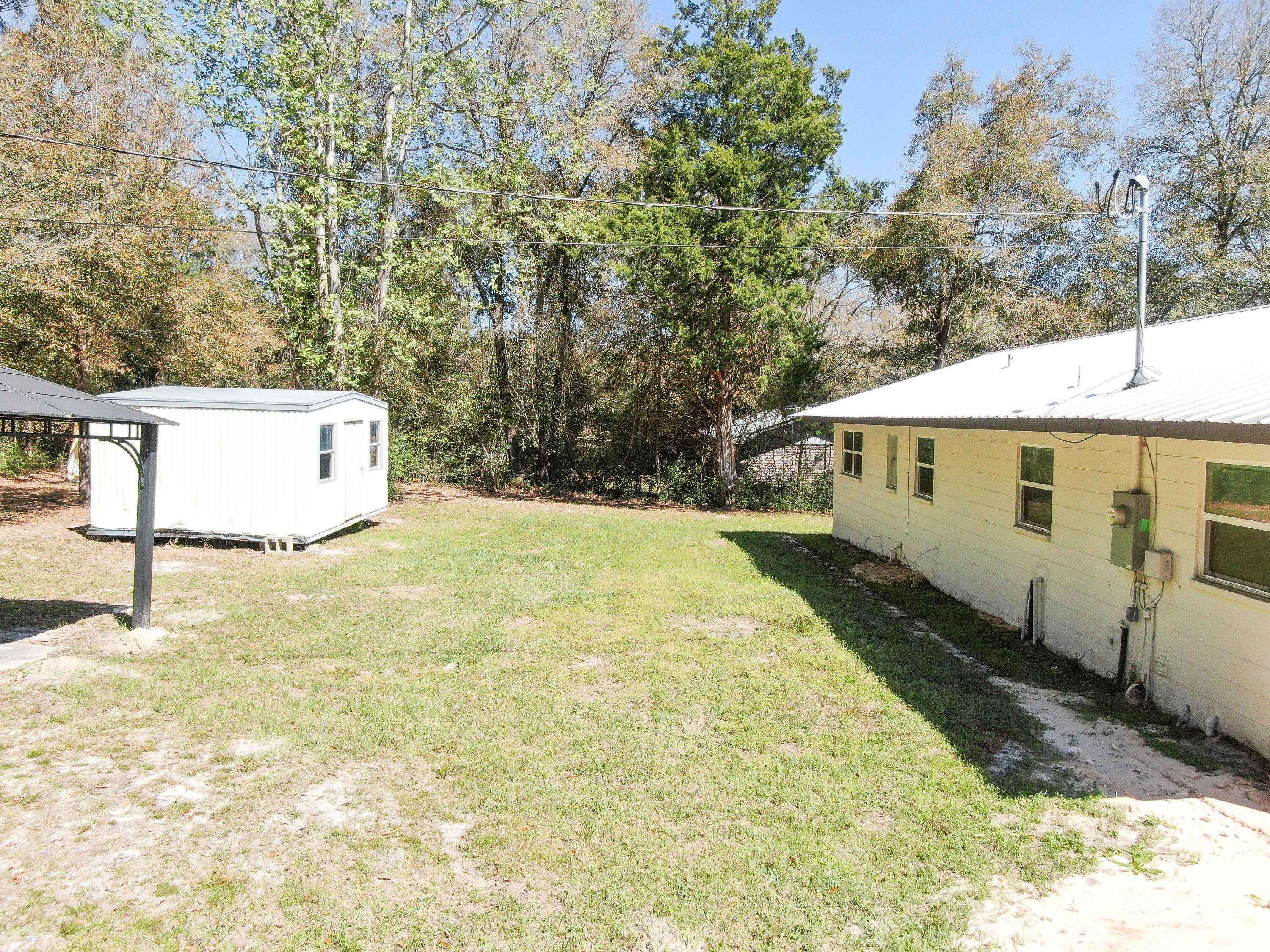 Defuniak Springs, FL 32433,116 Cora Lee Lane