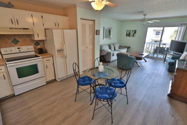 Fort Walton Beach, FL 32548,1330 SE Miracle Strip Parkway  #APT 205