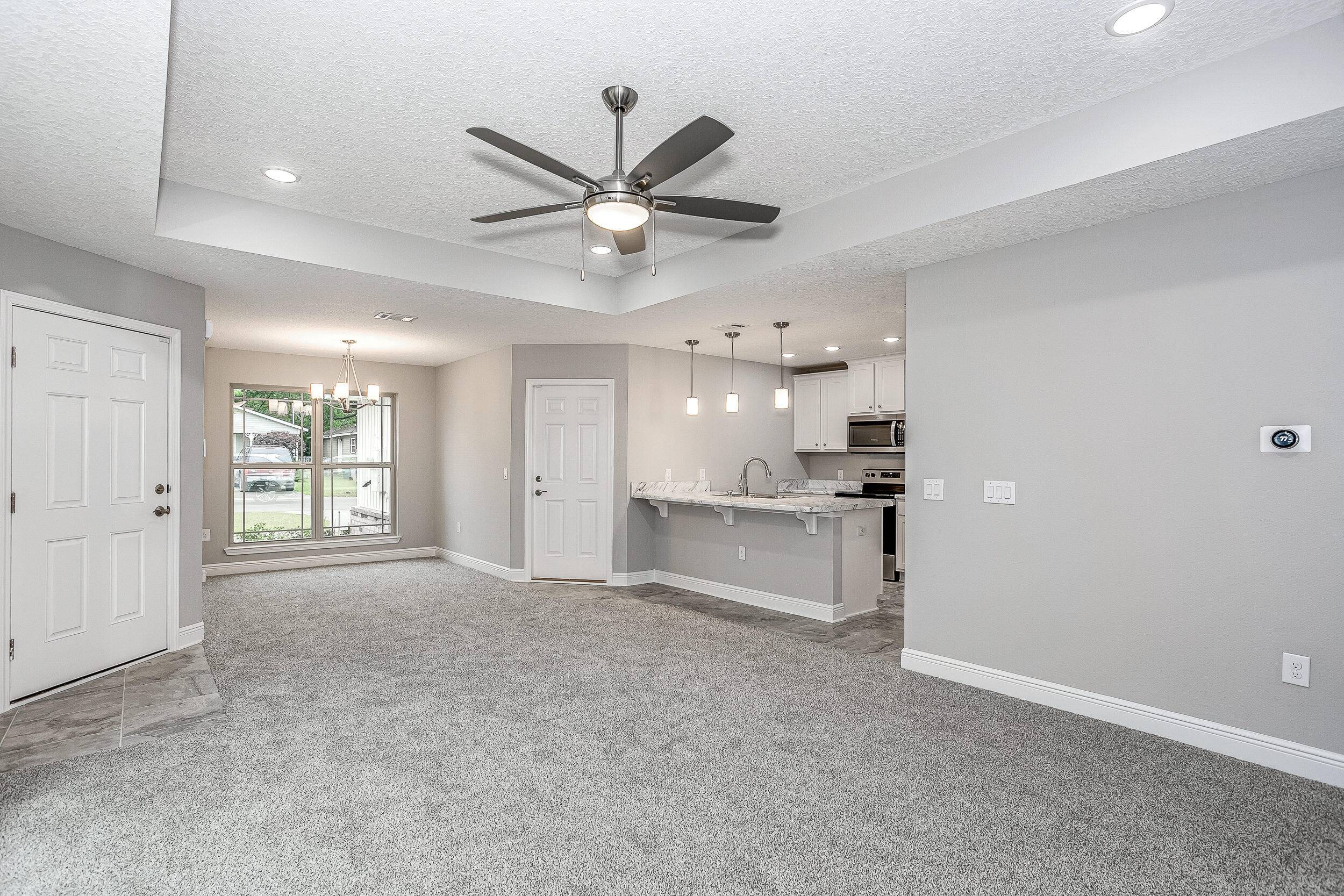Defuniak Springs, FL 32433,92 E Larkspur Avenue