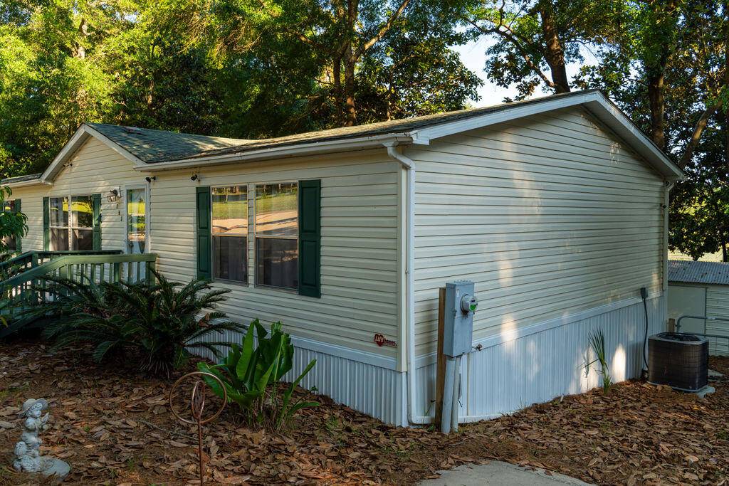 Defuniak Springs, FL 32433,763 Squirrel Road