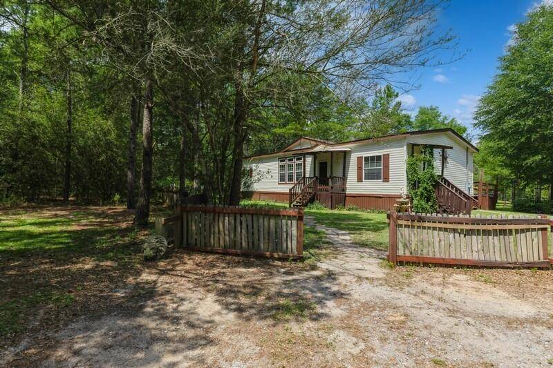 Defuniak Springs, FL 32433,355 Lancelot Road