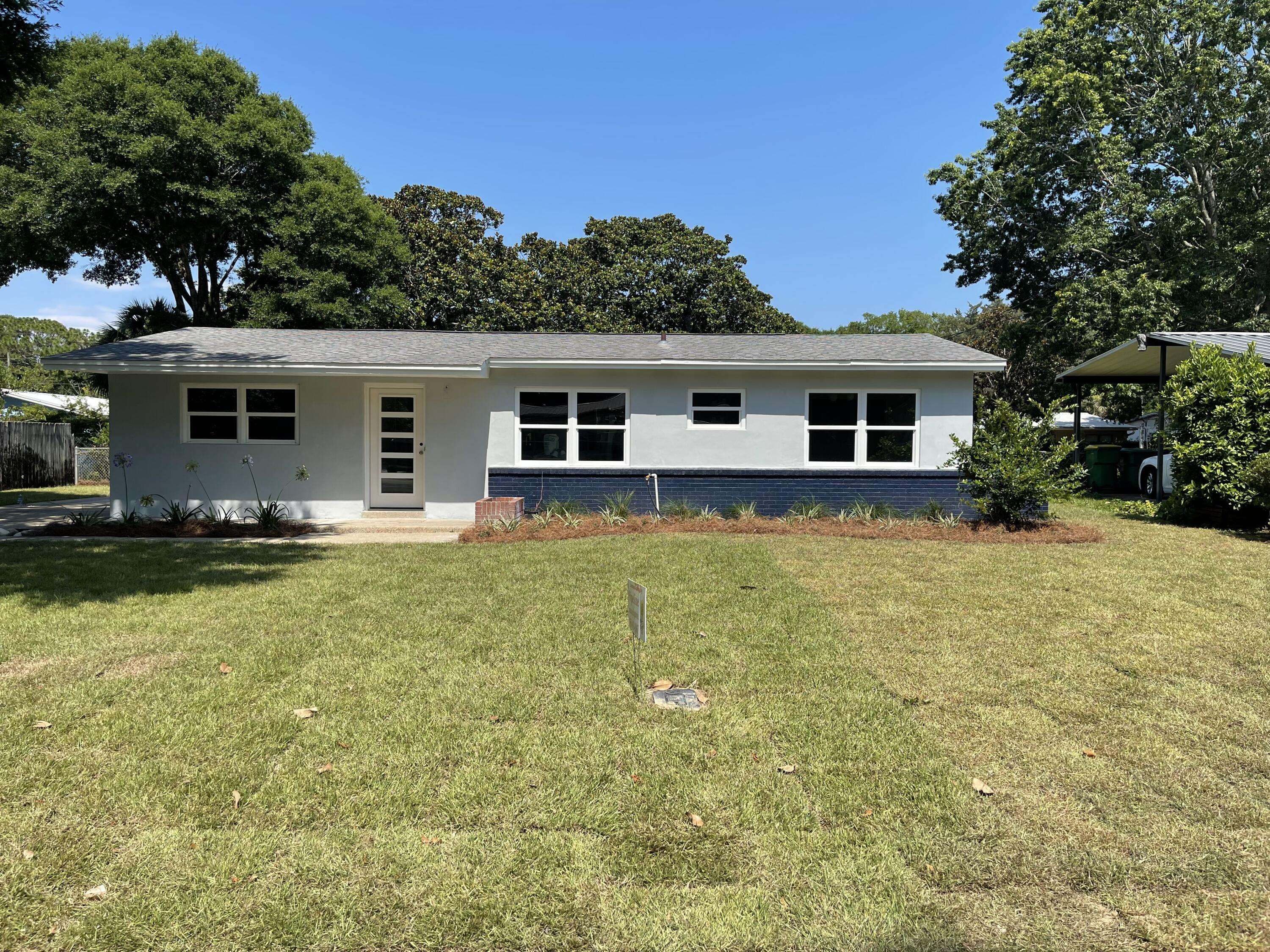 Mary Esther, FL 32569,440 AVON Lane