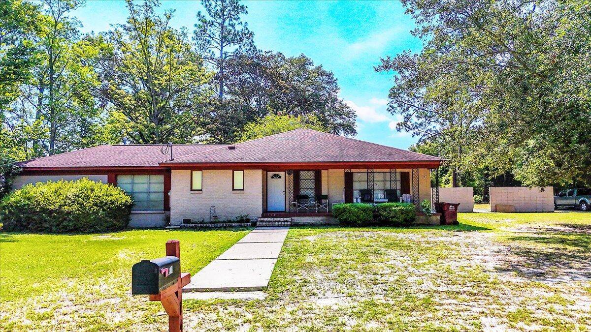 Crestview, FL 32536,141 Woodlawn Drive