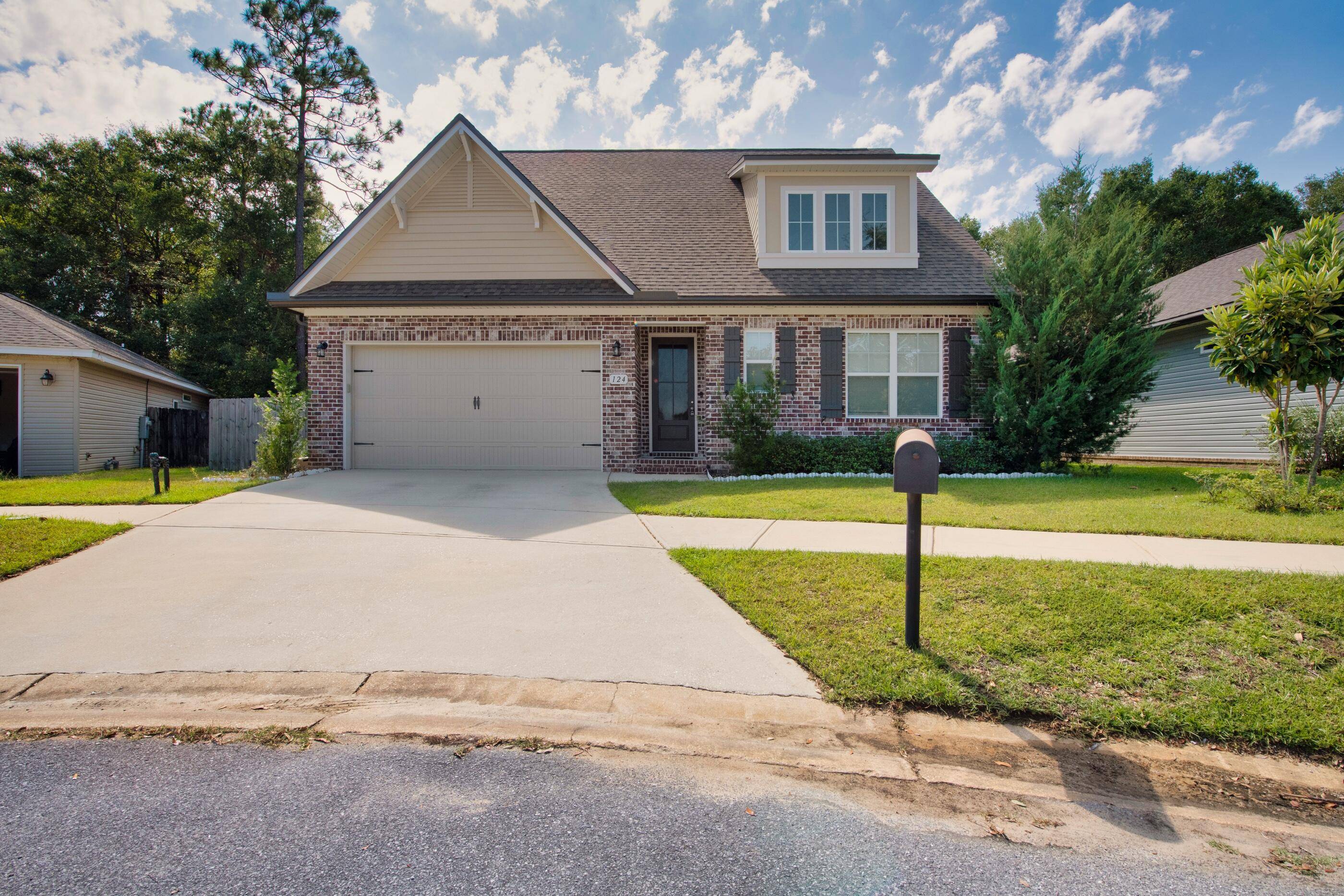 Crestview, FL 32539,124 Creve Core Drive