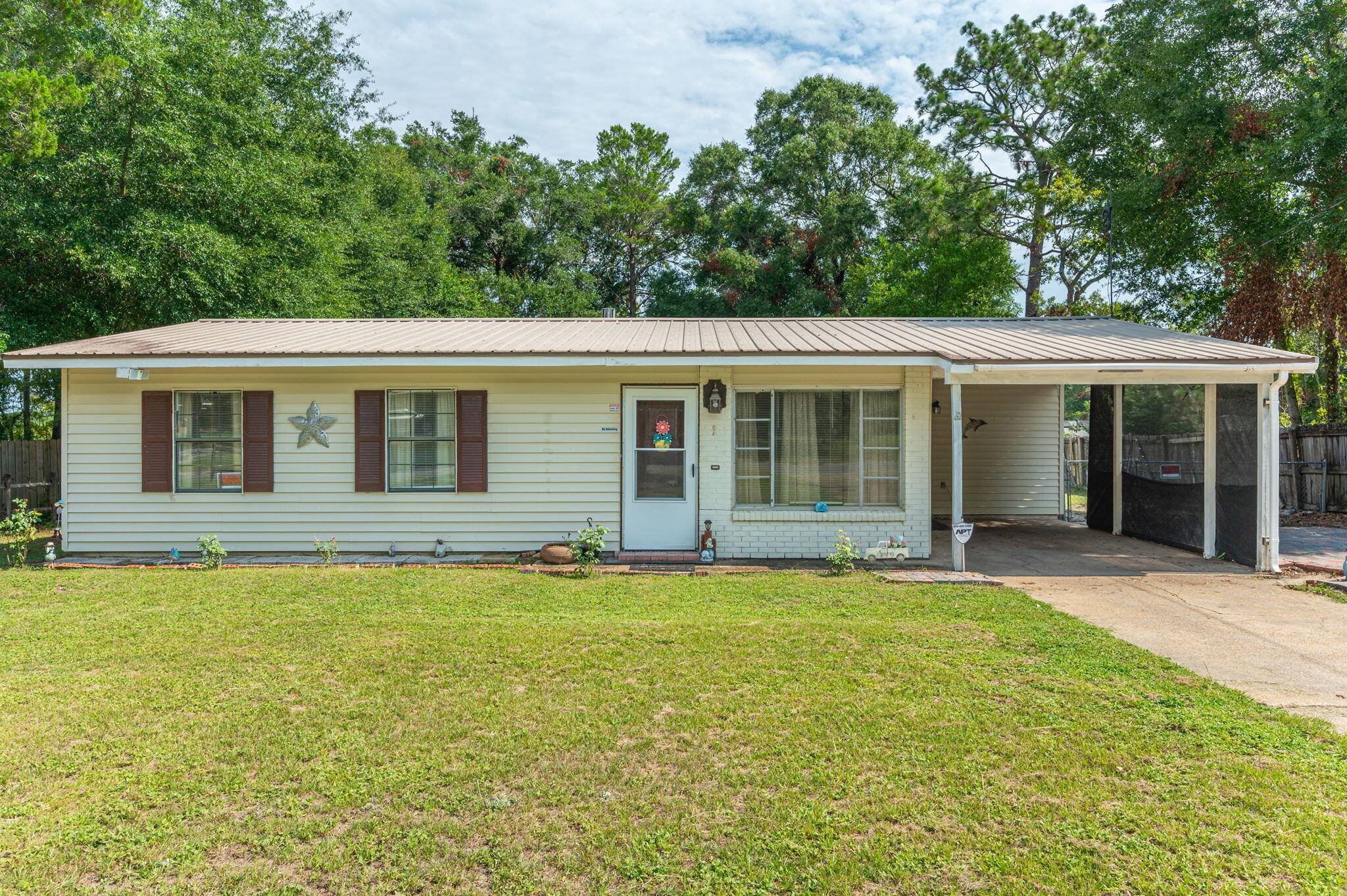 Crestview, FL 32536,421 Panama Drive