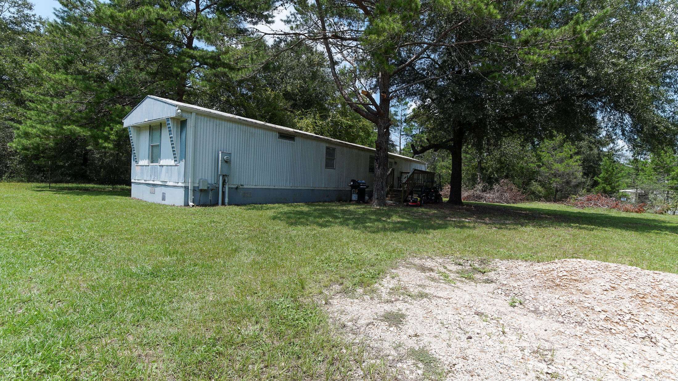 Defuniak Springs, FL 32433,102 W Snapdragon Street