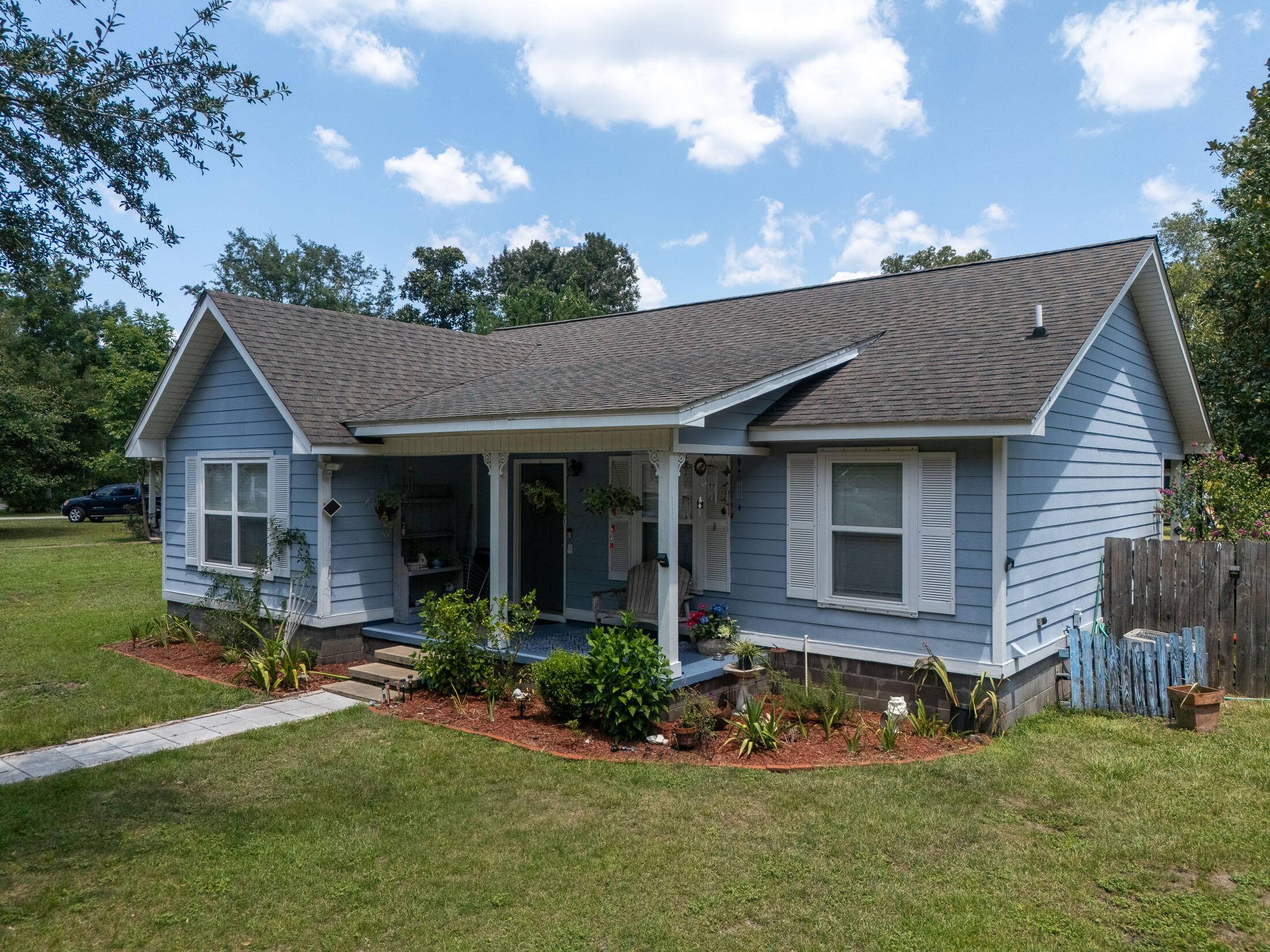Freeport, FL 32439,165 Palmetto Avenue